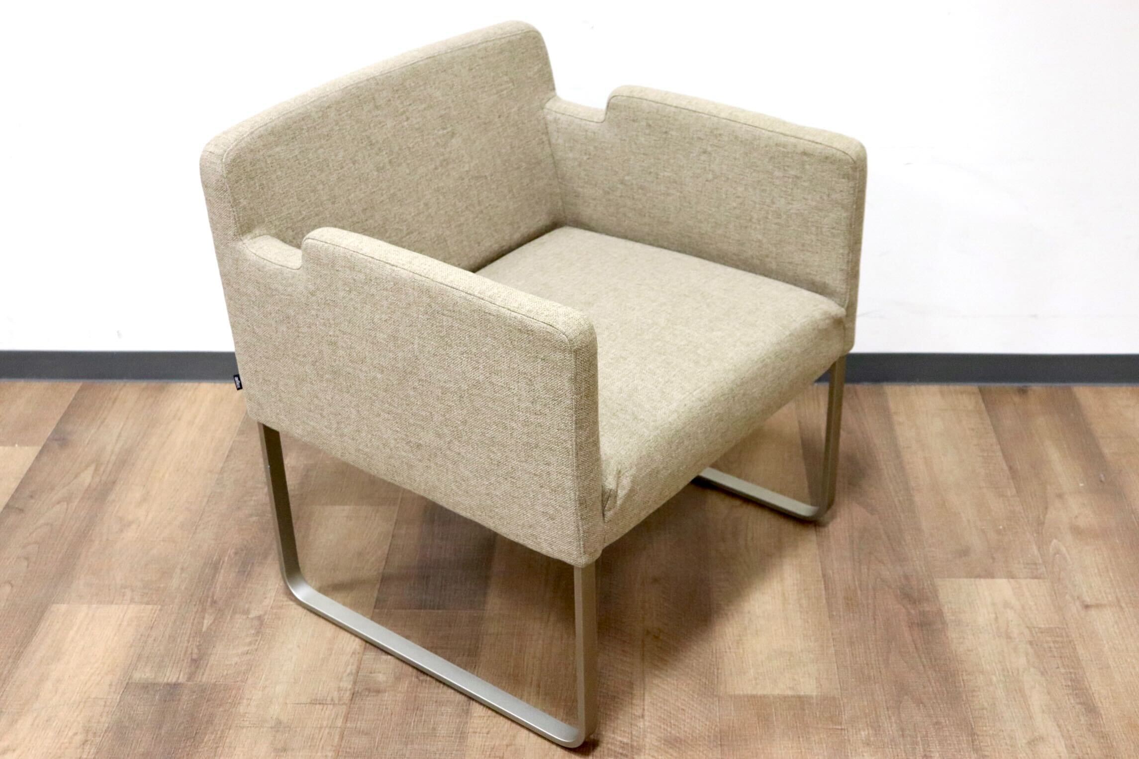 GMGH384○arflex / アルフレックス PALA ダイニングチェア サイドチェア アームチェア ファブリック 植木莞爾 モダン 定価約15万 展示品