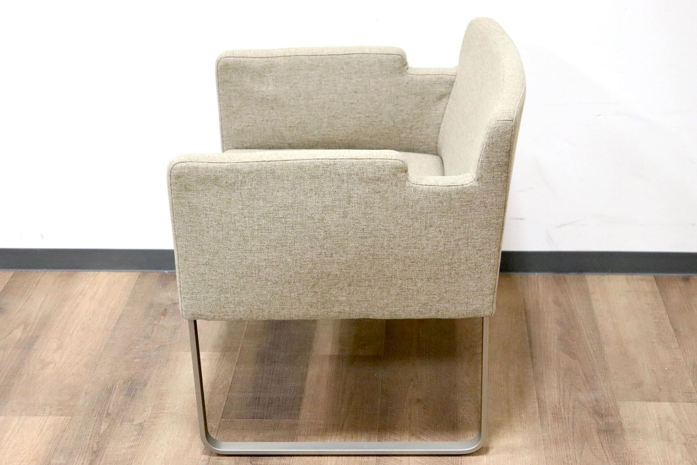 GMGH384○arflex / アルフレックス PALA ダイニングチェア サイドチェア アームチェア ファブリック 植木莞爾 モダン 定価約15万 展示品