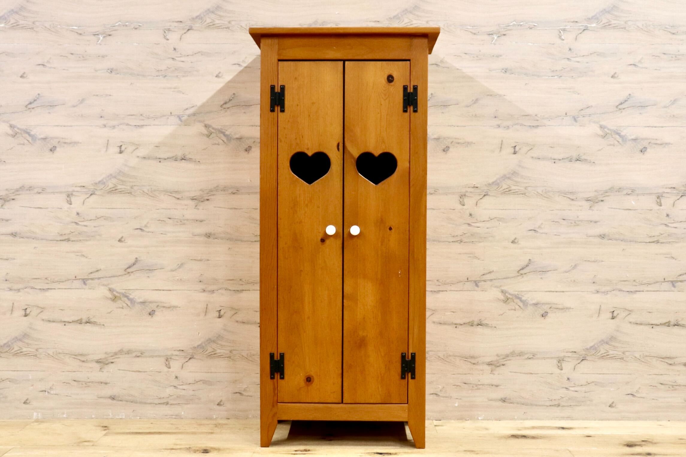 GMIH267○カントリー調 キャビネット 飾り棚 収納 ハート パイン材 ナチュラル カントリー