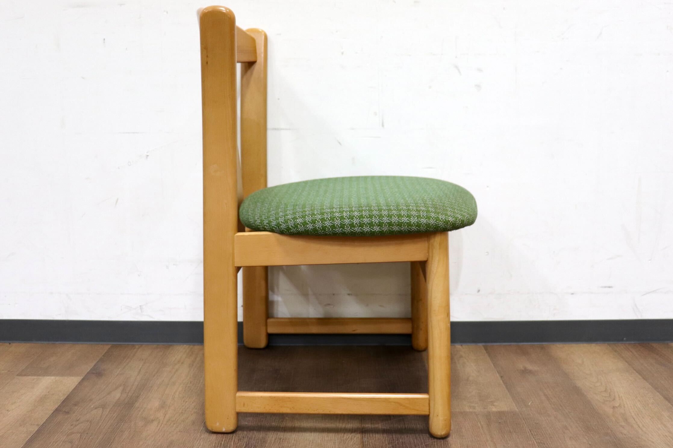 GMHH429A○karimoku / カリモク ダイニングチェア アームレスチェア 椅子 ファブリック カントリー モダン レトロ グリーン 国産家具