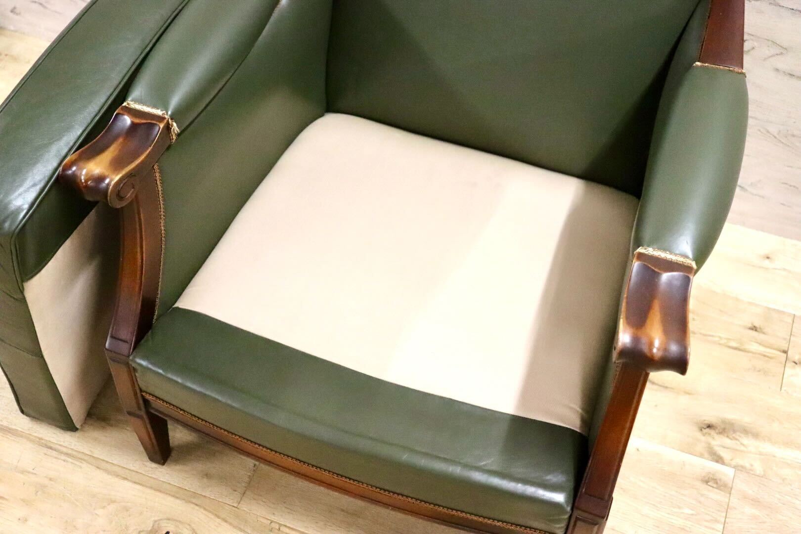 GMHN114B○メープル不二屋 1人掛けソファ シングルソファ ラウンジチェア 応接 本革 グリーン クラシック ヨーロピアン 神戸洋家具 美品