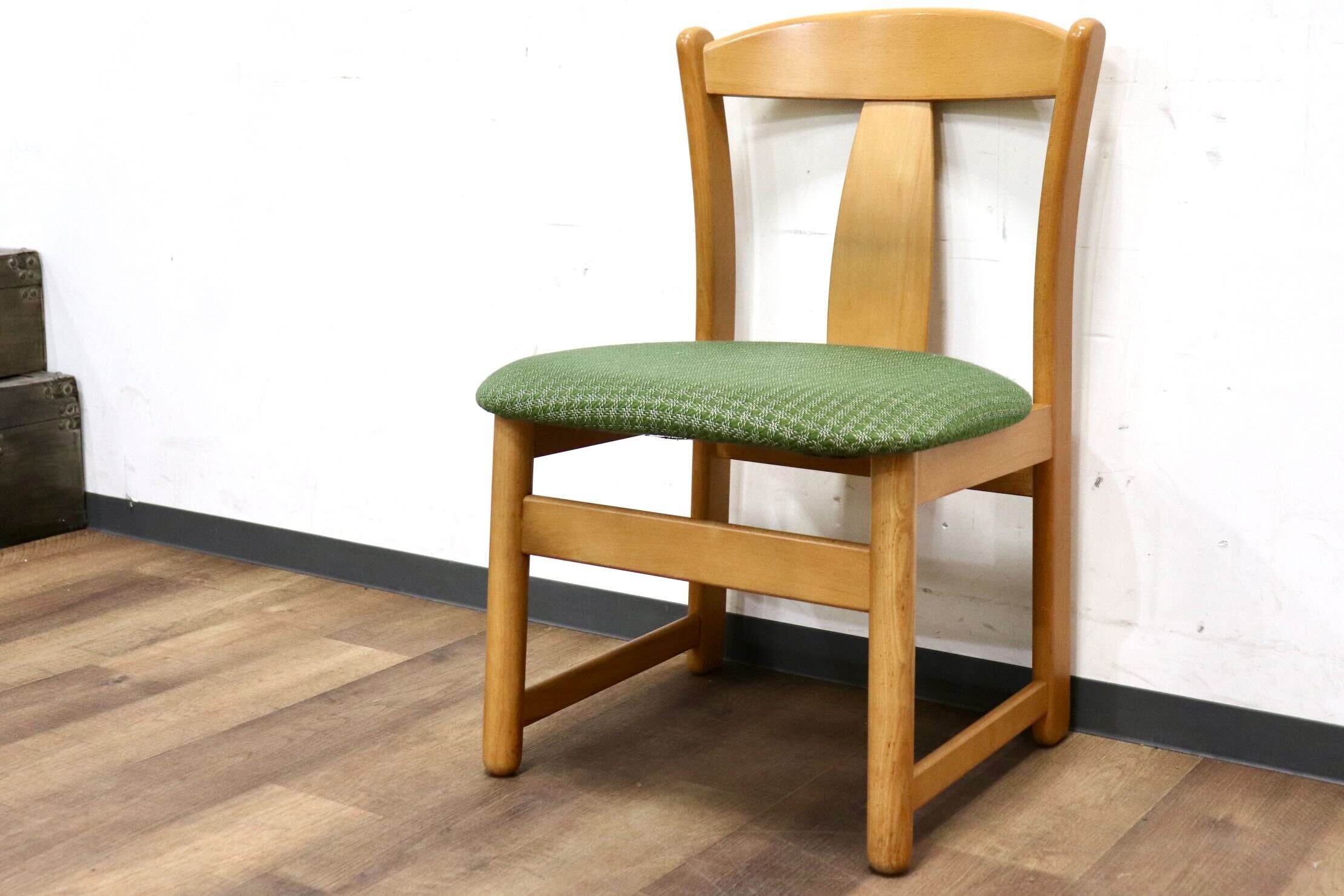 GMHH429B○karimoku / カリモク ダイニングチェア アームレスチェア 椅子 ファブリック カントリー モダン レトロ グリーン 国産家具