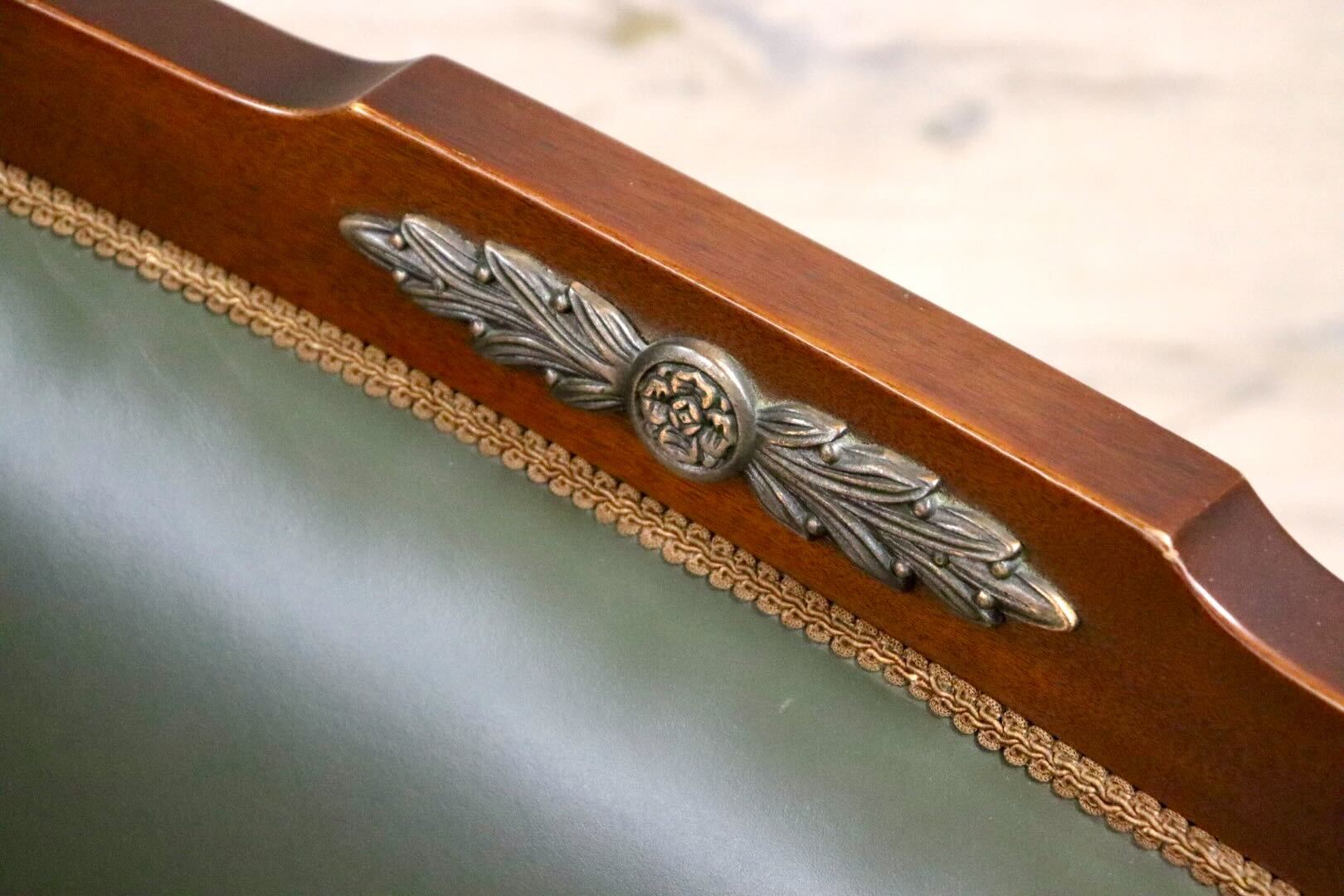 GMHN114B○メープル不二屋 1人掛けソファ シングルソファ ラウンジチェア 応接 本革 グリーン クラシック ヨーロピアン 神戸洋家具 美品