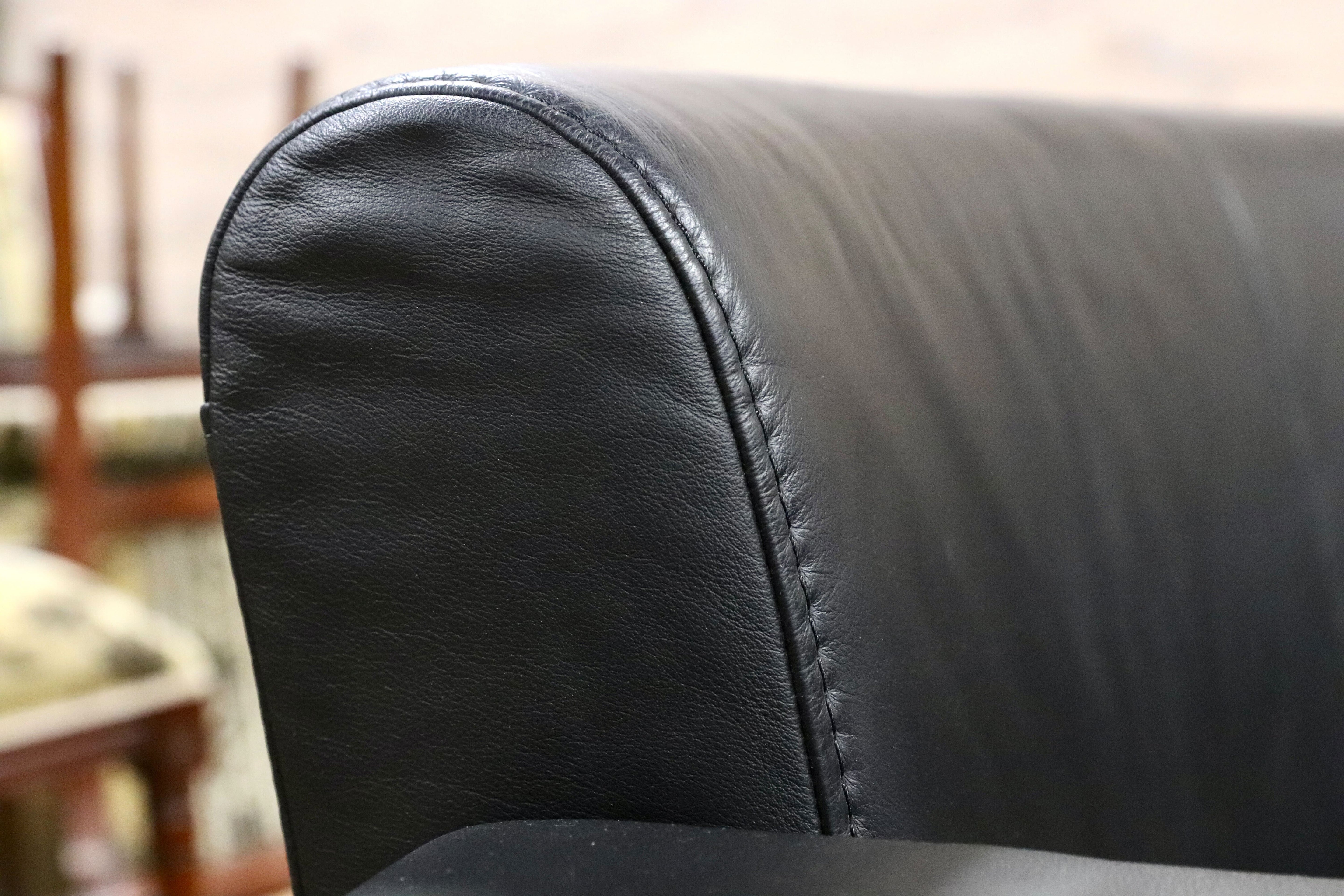 GMGF100○himolla / ヒモラ model.1300 ベンチソファ リビングソファ トリプルソファ 黒本革 ドイツ IDC大塚家具 最高級 約80万※発送不可