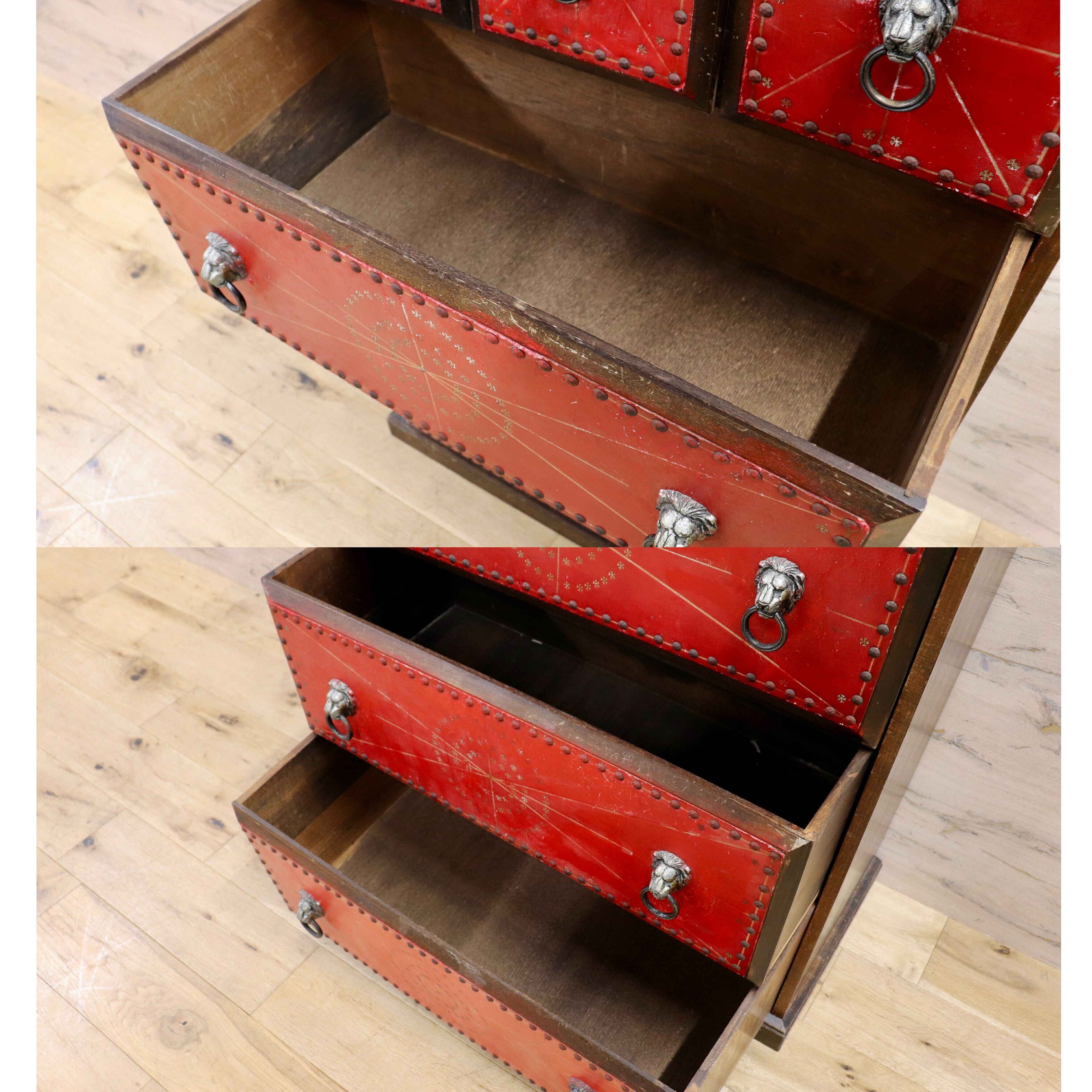 GMHK874○木製チェスト 引き出し 箪笥 収納家具 鋲打ち レザー ライオン 古道具 ヴィンテージ アンティーク