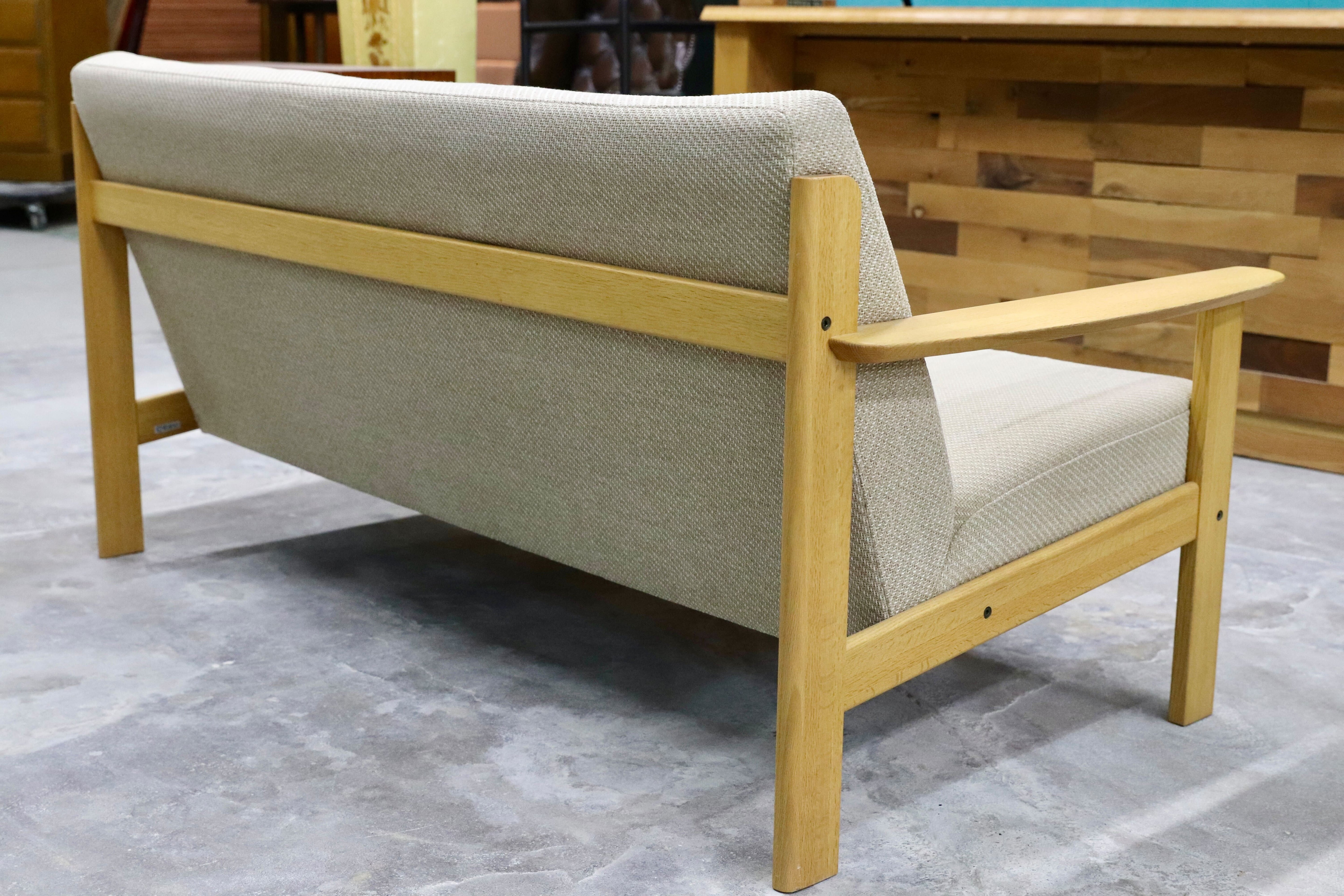 GMHN355○Chitano / チターノ karimoku カリモク 3人掛けソファ トリプルソファ ファブリック オーク材 ナチュラル 国産家具