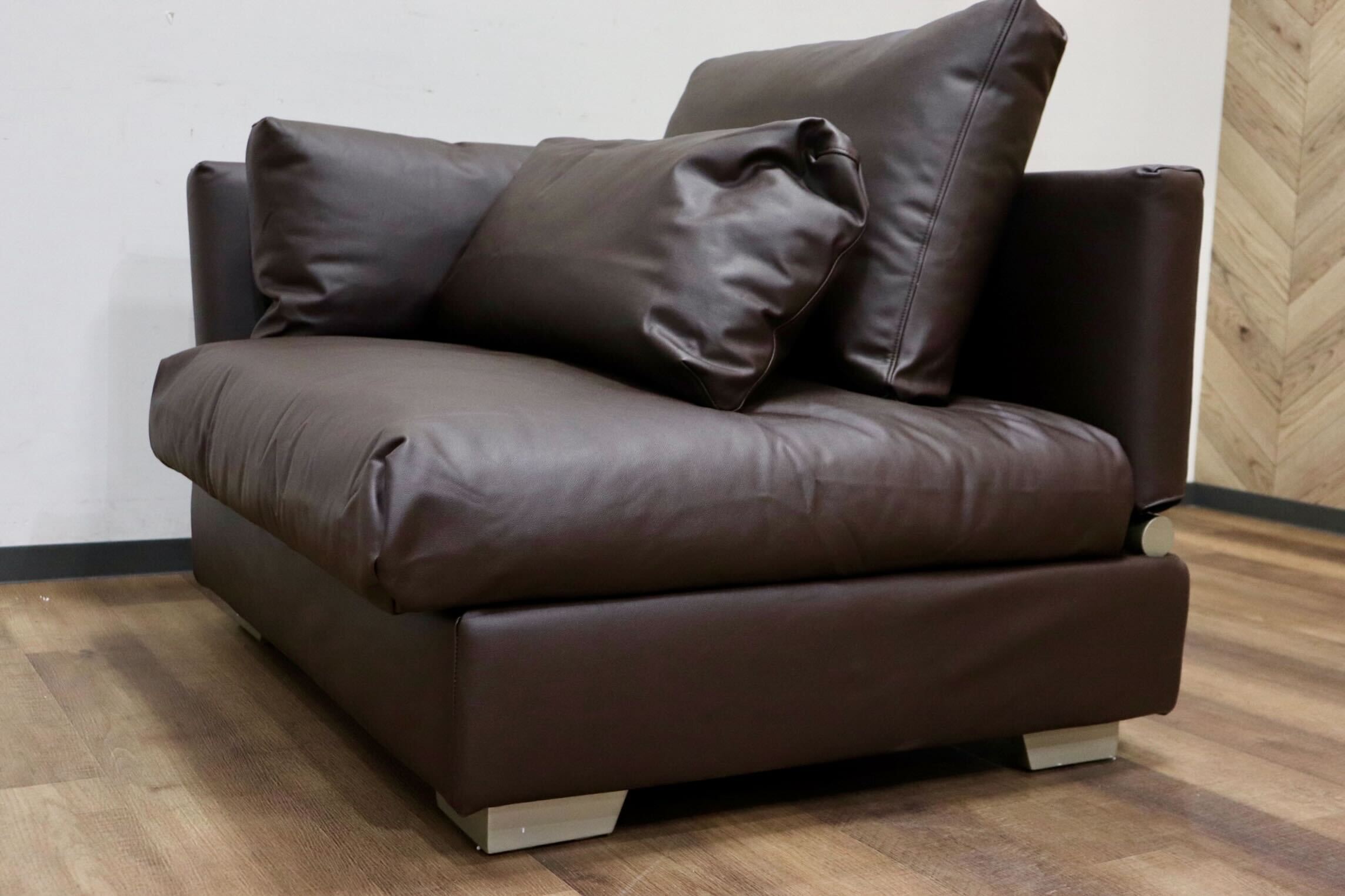 GMHN268B○MARGINAL / マージナル TABIO SOFA 片肘 カウチソファ 1人掛けソファ シングルソファ カバーリング 合皮 ブラウン 未使用品