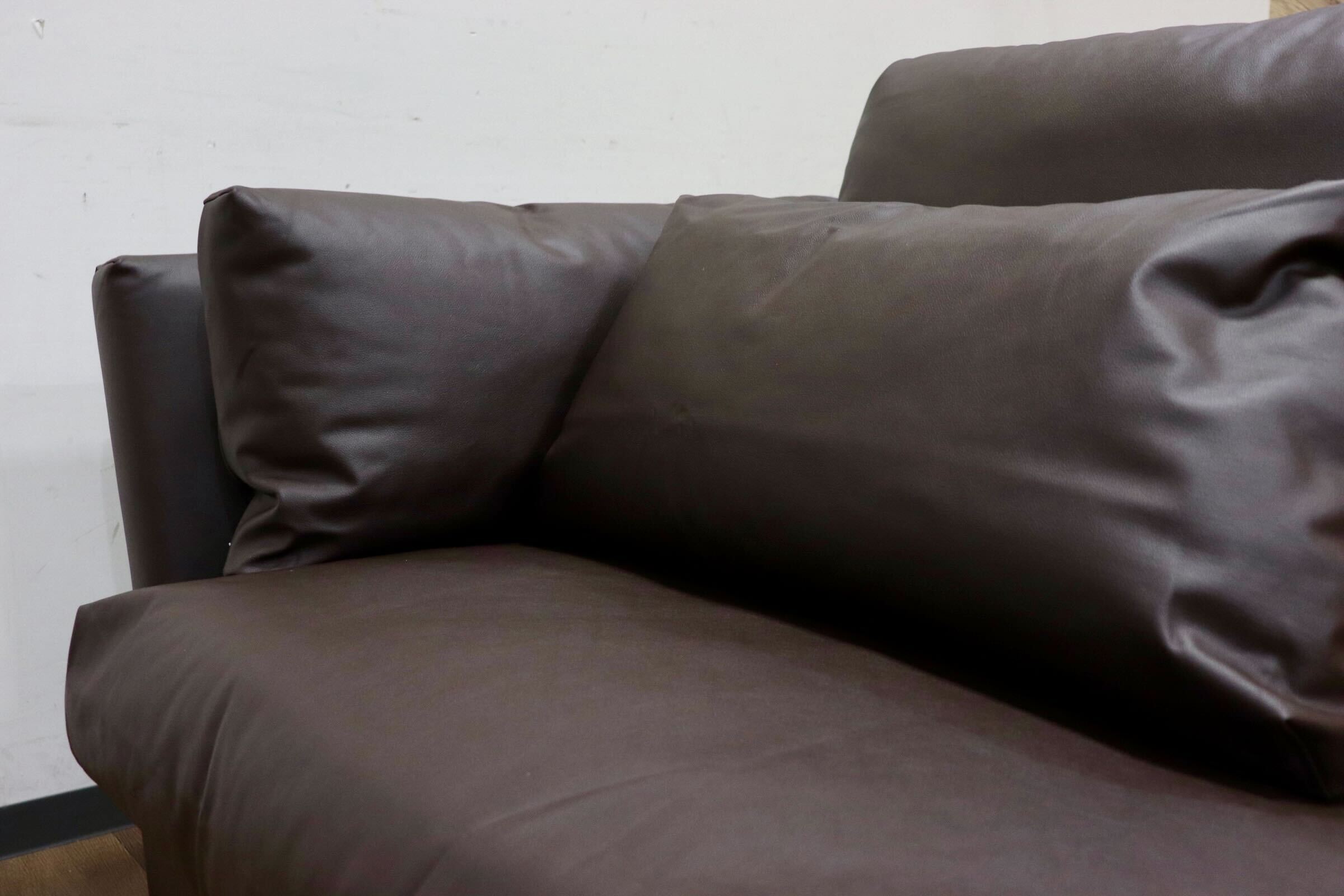 GMHN268B○MARGINAL / マージナル TABIO SOFA 片肘 カウチソファ 1人掛けソファ シングルソファ カバーリング 合皮 ブラウン 未使用品