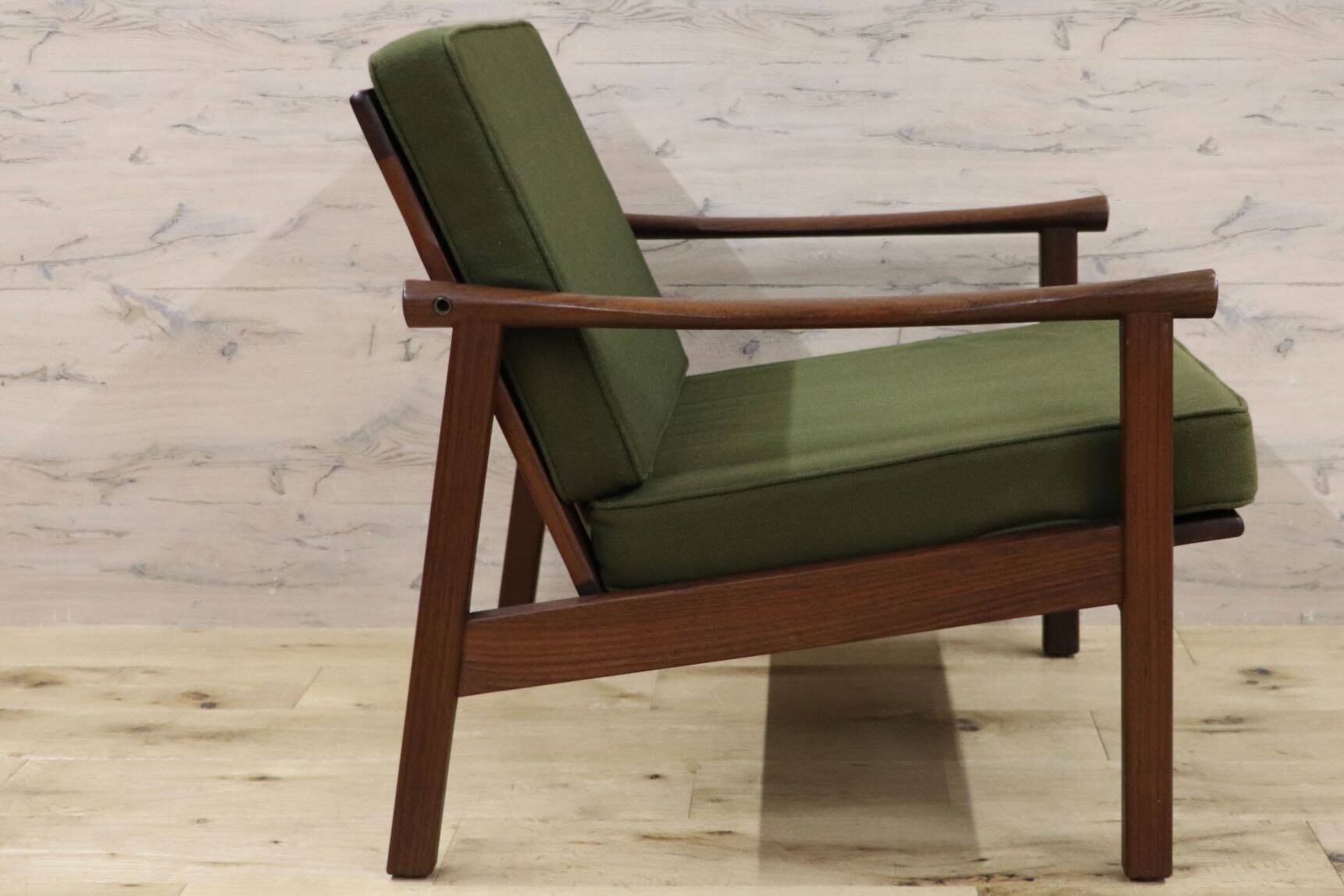 GMHS533B○オールドマルニ / maruni 孔雀 60年代 アームチェア 1人掛けソファ 椅子 ローズウッド 北欧スタイル ジャパニーズモダン 稀少