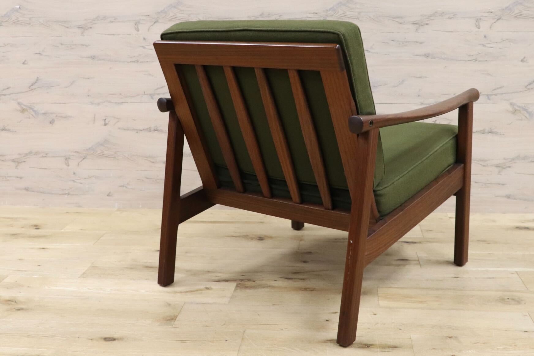 GMHS533B○オールドマルニ / maruni 孔雀 60年代 アームチェア 1人掛けソファ 椅子 ローズウッド 北欧スタイル ジャパニーズモダン 稀少