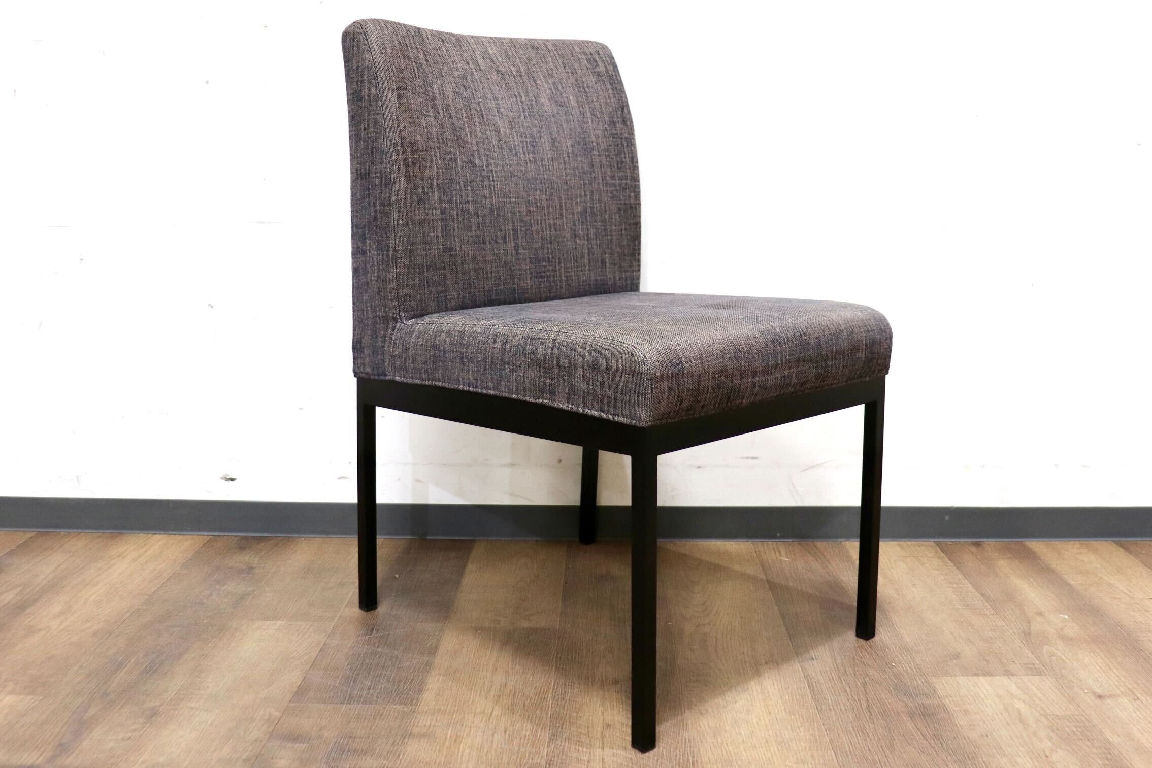 GMGN74C○HUKLA / フクラ HARMONY ハーモニー ダイニングチェア 椅子 ファブリック カバーリング モダン 定価約9万 展示品