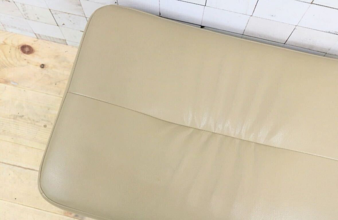 GMEH2K○karimoku / カリモク XU4206 オットマン フットスツール キャスター付き ソフトレザー 定価約4.2万