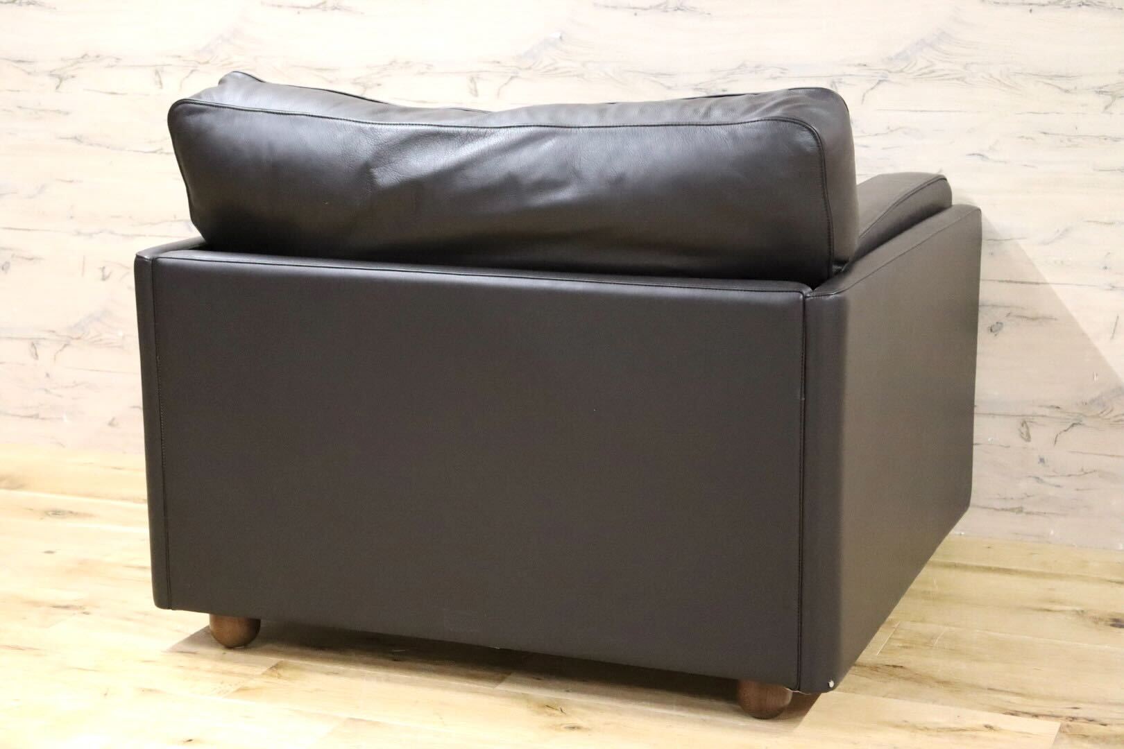 GMHN201C○PoltronaFrau / ポルトローナフラウ 1人掛けソファ シングルソファ イタリア製 総革 ダークブラウン IDC大塚家具 定価約150万