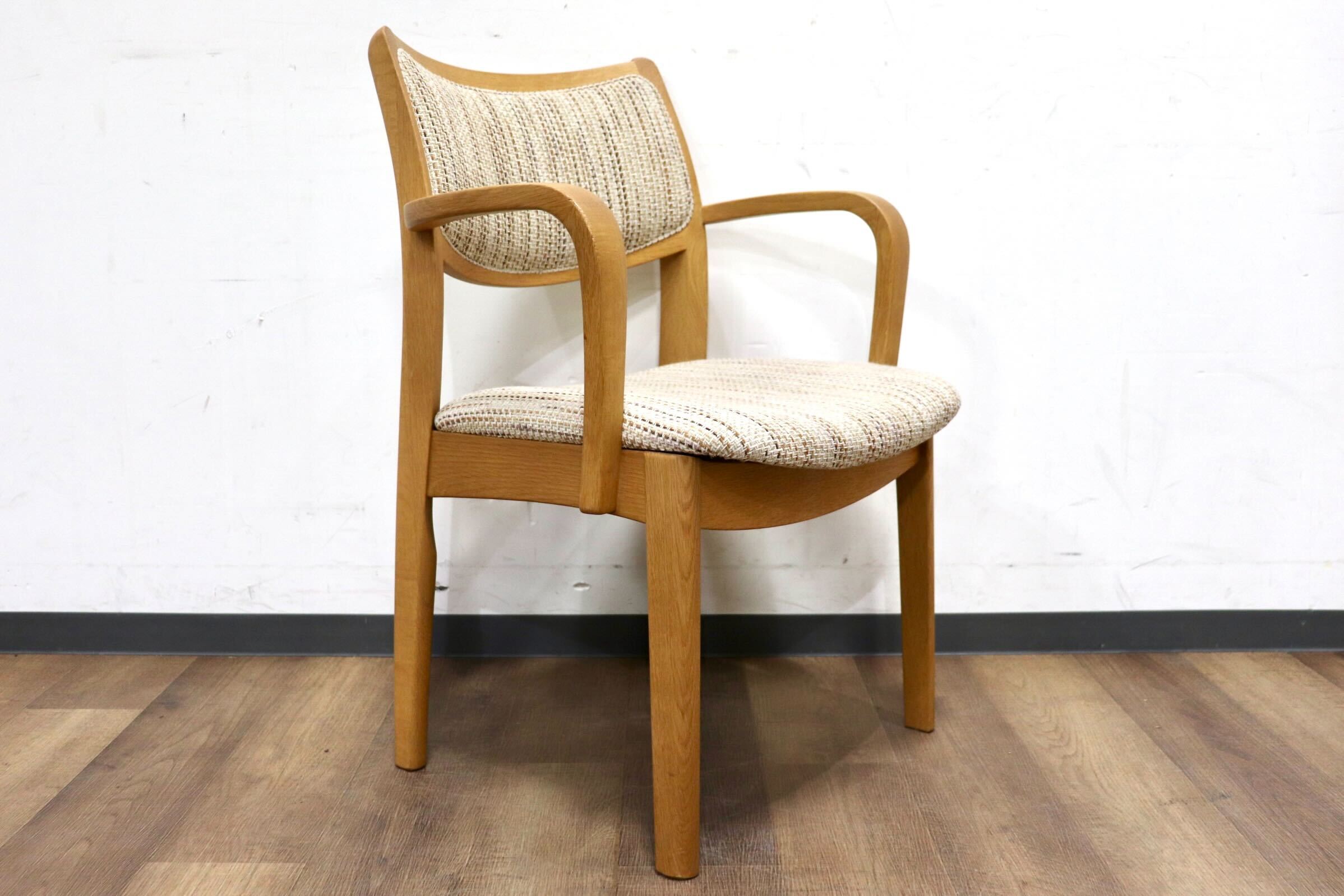 GMHH442A○シラカワ / shirakawa S-281ダイニングチェア アームチェア 椅子 ファブリック オーク材 飛騨家具 レトロ モダン