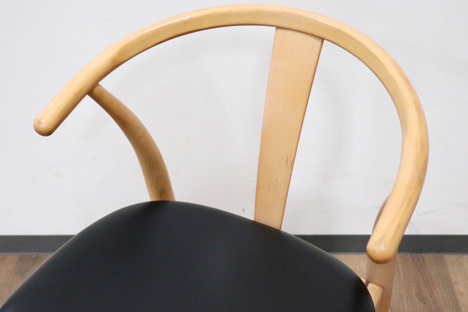 GMGS255B○IDC大塚家具 GFD-2 ダイニングチェア アームチェア 食卓椅子 本革 ブラック ビーチ材 ナチュラル モダン