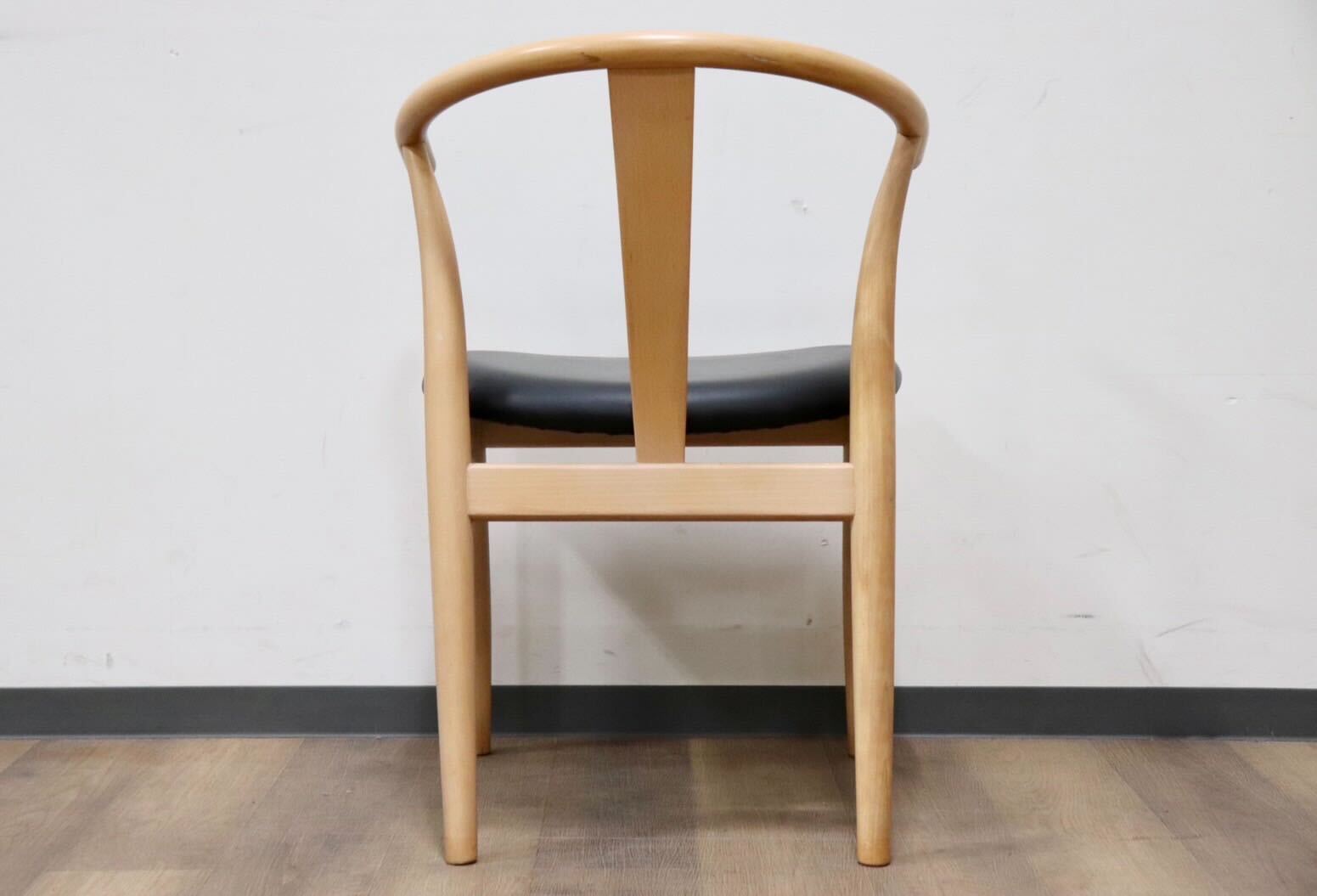 GMGS255B○IDC大塚家具 GFD-2 ダイニングチェア アームチェア 食卓椅子 本革 ブラック ビーチ材 ナチュラル モダン