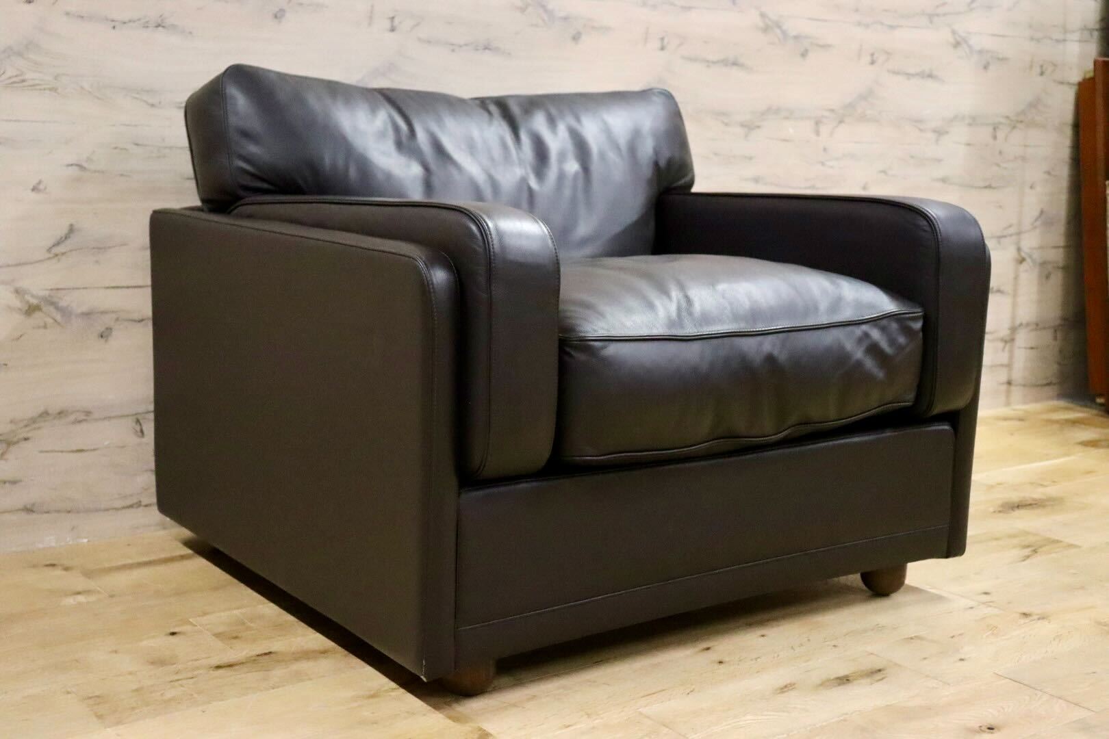 GMHN201E○PoltronaFrau / ポルトローナフラウ 1人掛けソファ シングルソファ イタリア製 総革 ダークブラウン IDC大塚家具 定価約150万