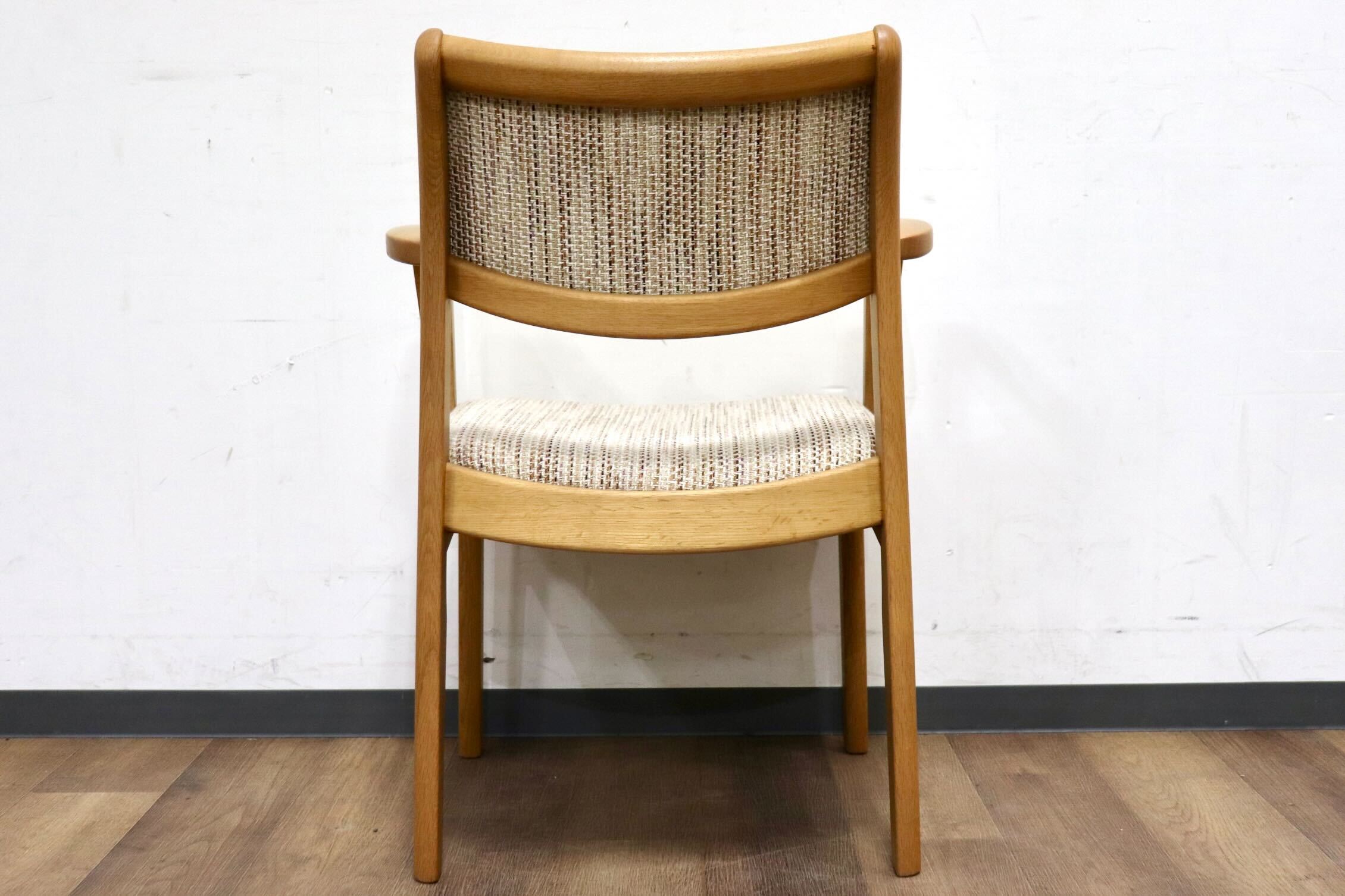 GMHH442B○シラカワ / shirakawa S-281ダイニングチェア アームチェア 椅子 ファブリック オーク材 飛騨家具 ナチュラル モダン