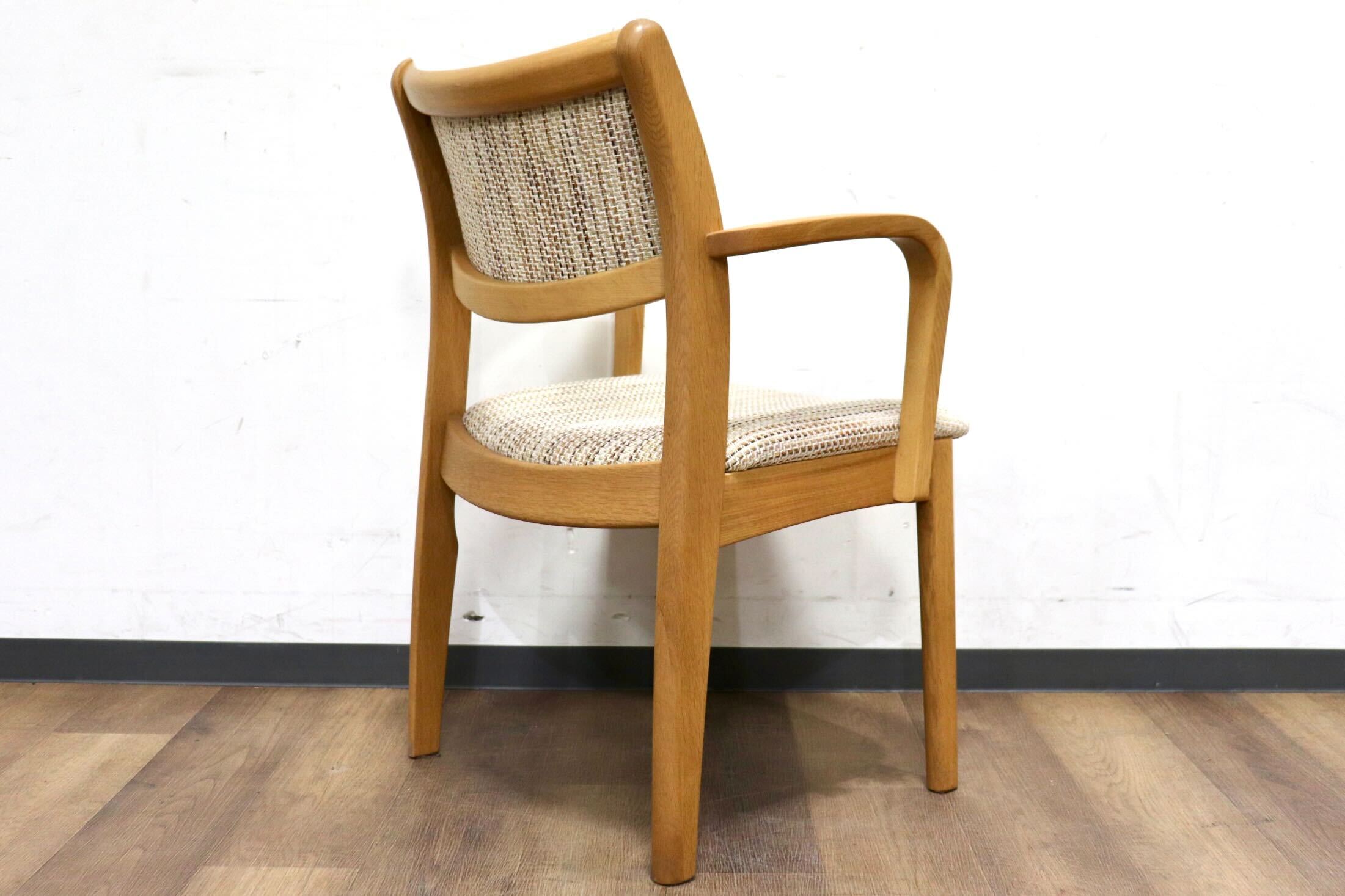 GMHH442C○シラカワ / shirakawa S-281ダイニングチェア アームチェア 椅子 ファブリック オーク材 飛騨家具 ナチュラル モダン