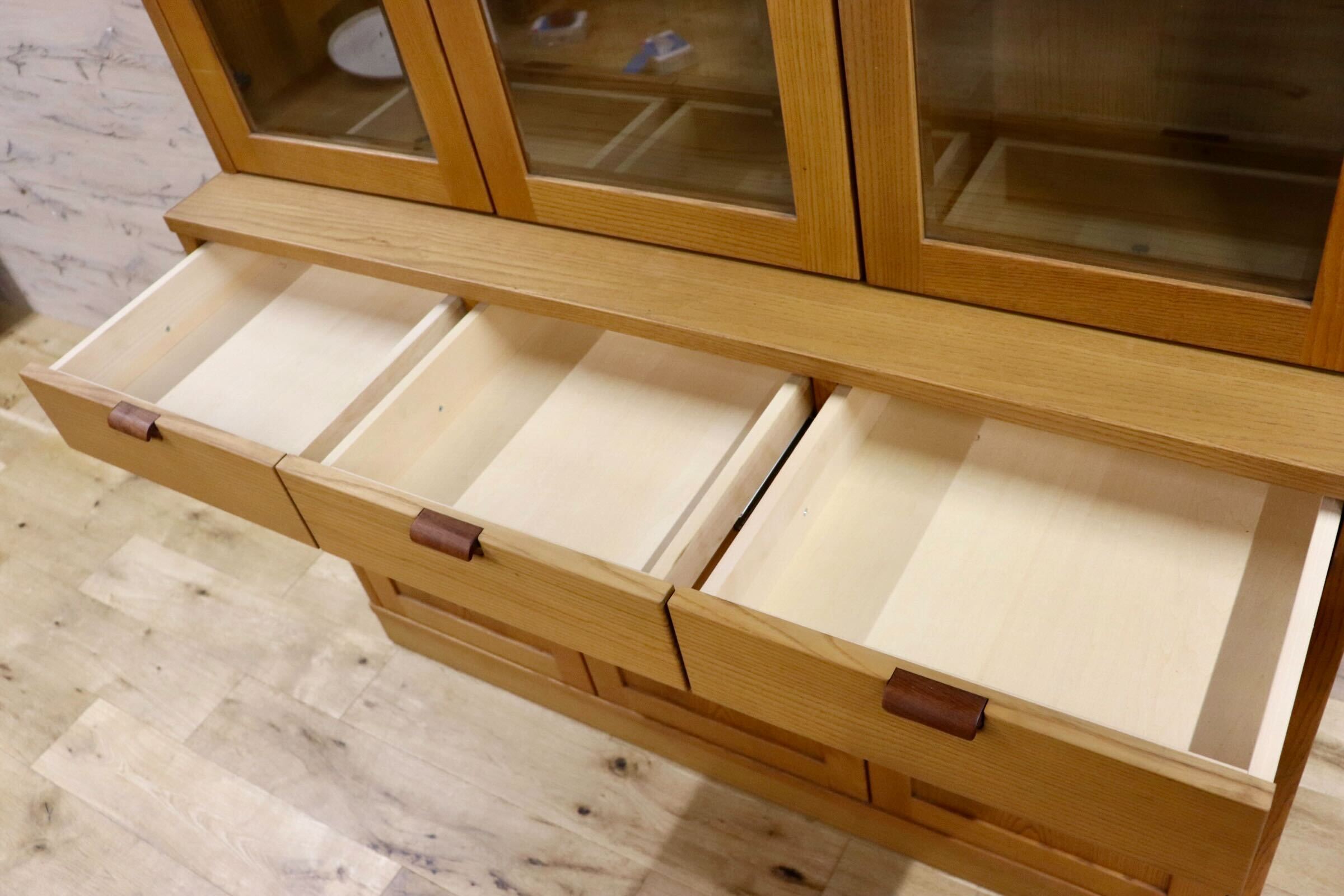 GMHH191○karimoku / カリモク EN4500 食器棚 水屋棚 カップボード キッチンボード 飾り棚 キャビネット 楢材 ナチュラル 国産家具 美品