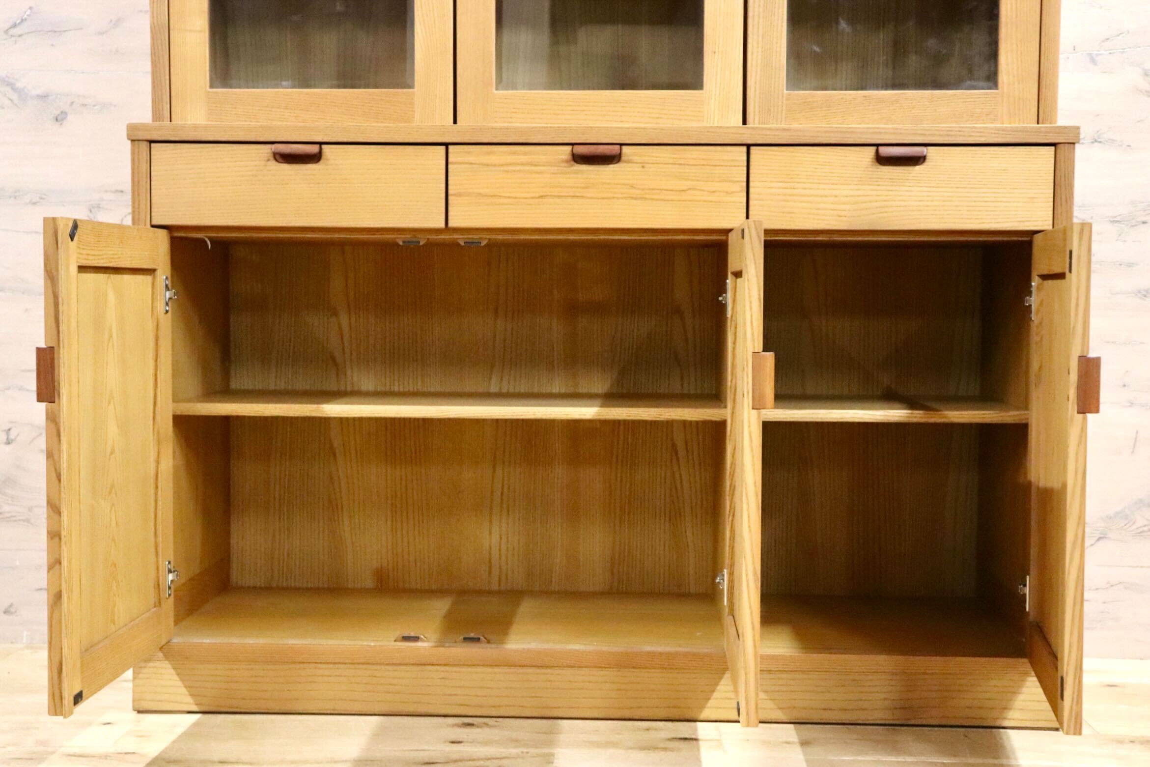 GMHH191○karimoku / カリモク EN4500 食器棚 水屋棚 カップボード キッチンボード 飾り棚 キャビネット 楢材 ナチュラル 国産家具 美品