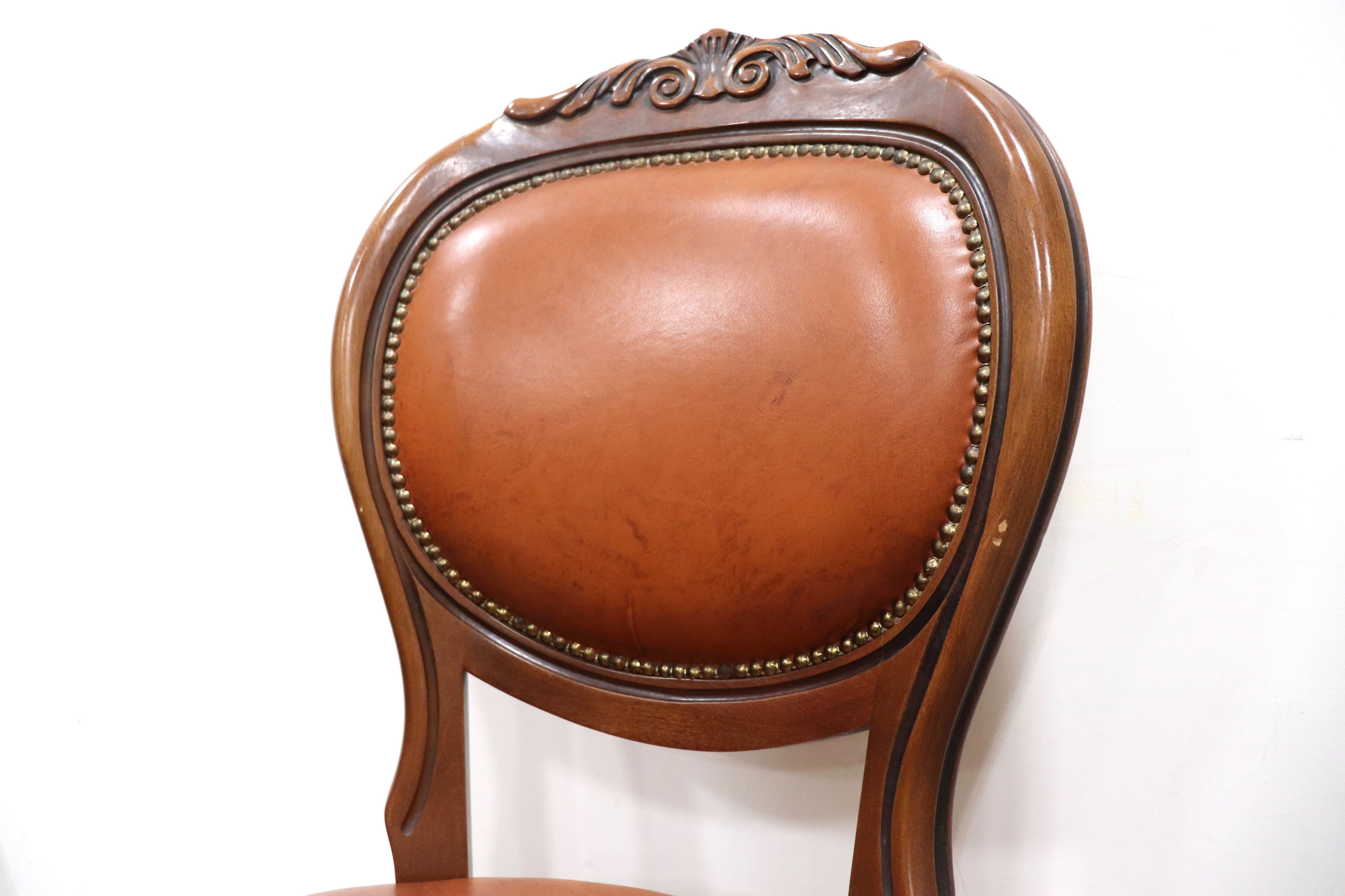 GMHS96D○イタリア製 ダイニングチェア 椅子 2脚セット 革張り クラシック エレガント ロココ調 鋲打ち ヨーロピアン 定価約12万