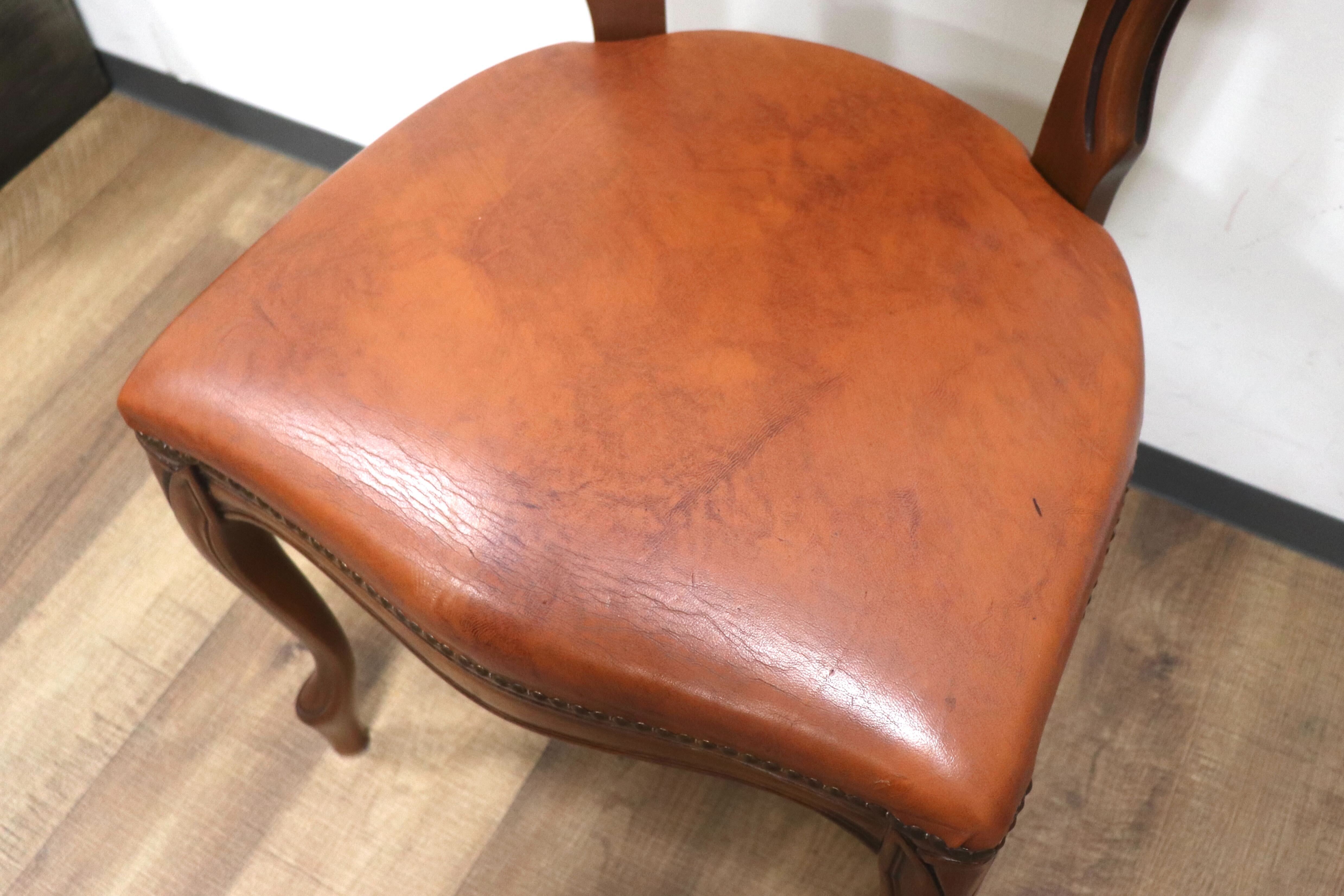 GMHS96D○イタリア製 ダイニングチェア 椅子 2脚セット 革張り クラシック エレガント ロココ調 鋲打ち ヨーロピアン 定価約12万