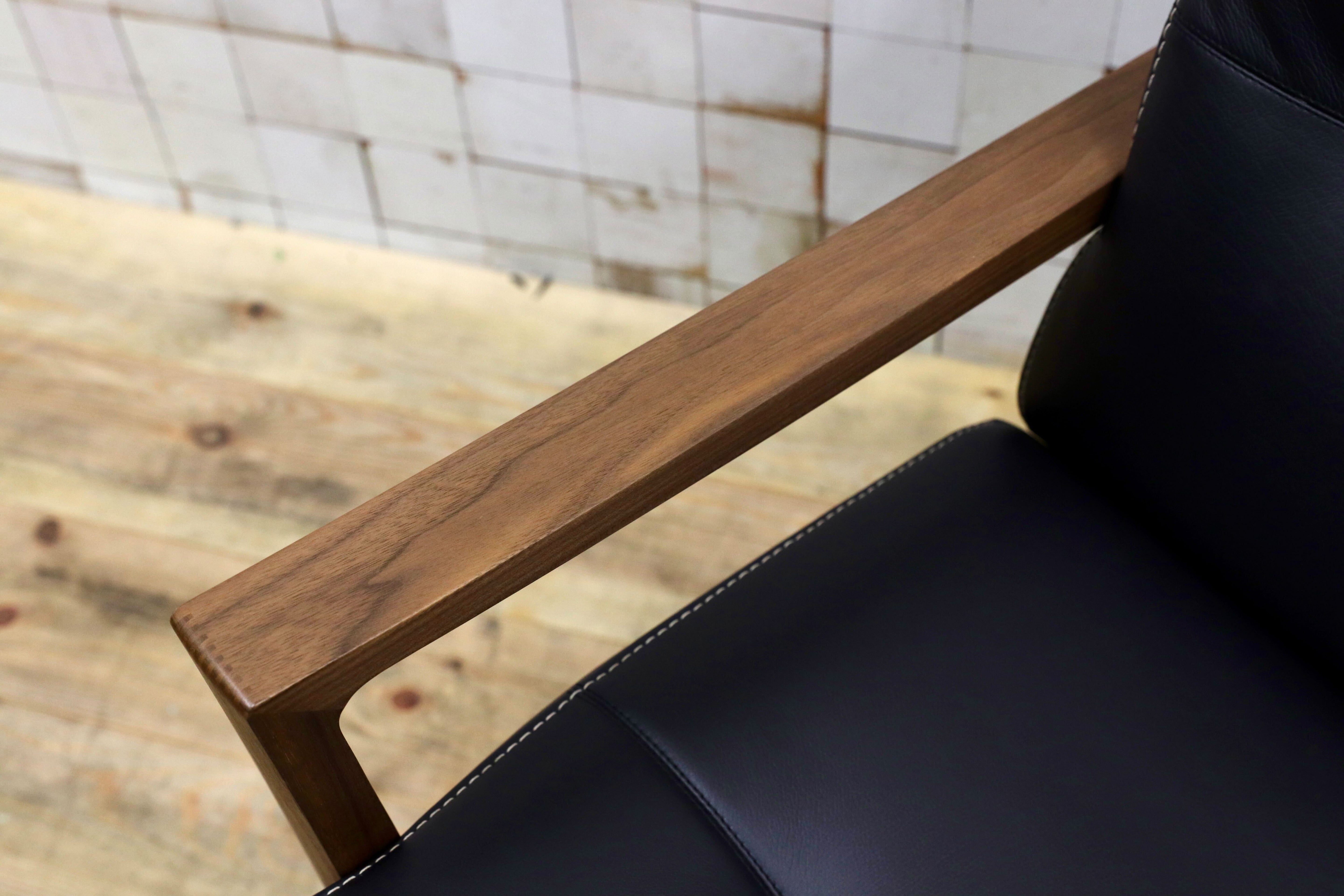 GMIS426A○karimoku / カリモク ZU16 1人掛けソファ シングルソファ アームチェア ウォールナット 本革 レザー ネイビー色 定価約16.7万