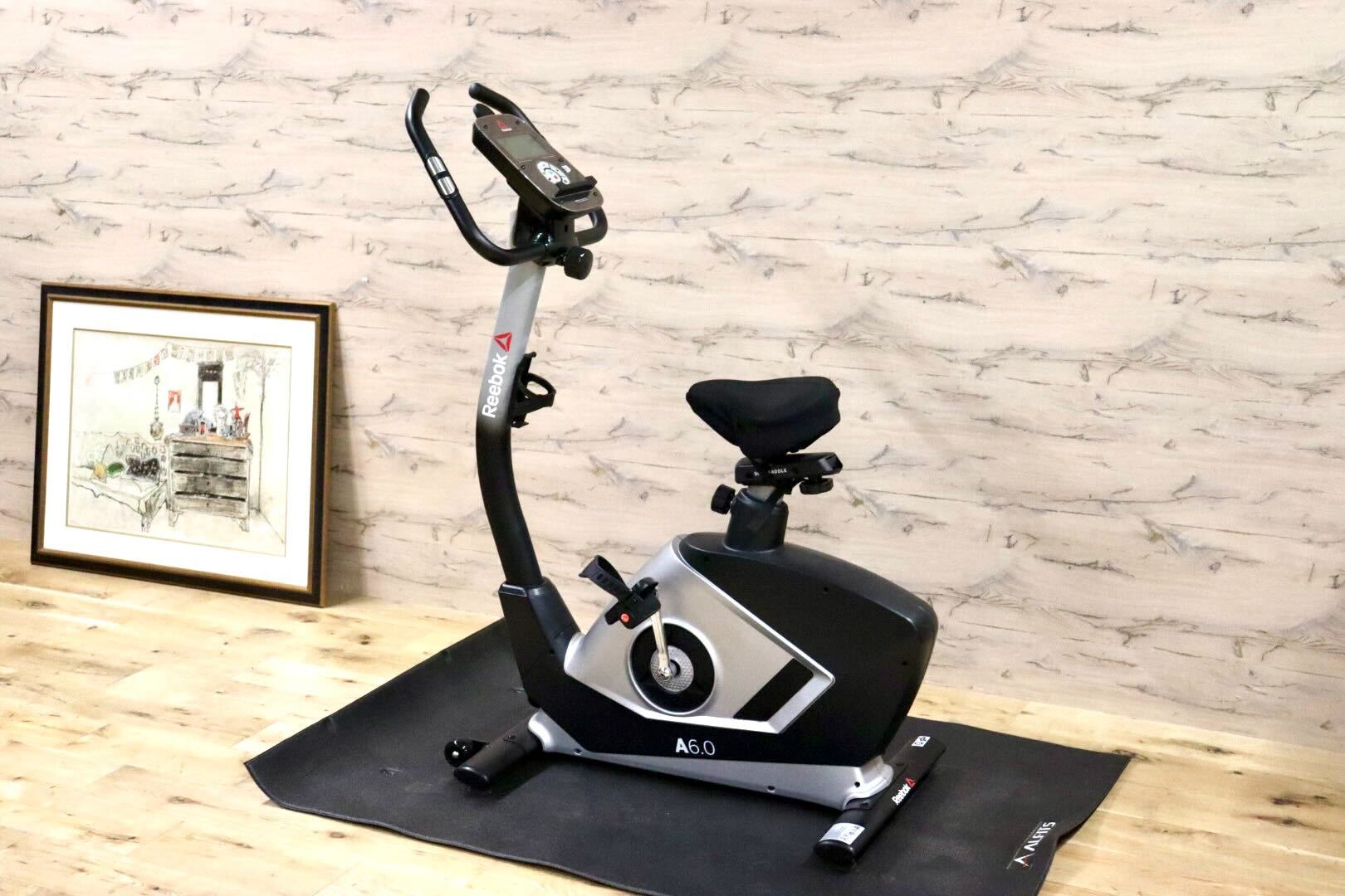 GMGH401○Reebok / リーボック フィットネスバイク Astro6.0  