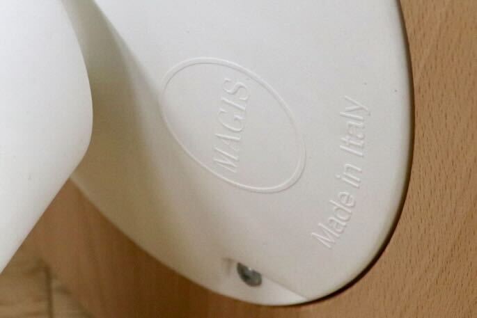 GMHK701○MAGIS / マジス スツール 椅子 ダイニングスツール 作業用スツール コンスタンティン・グルチッチ ビーチ材 イタリア定価約9.1万