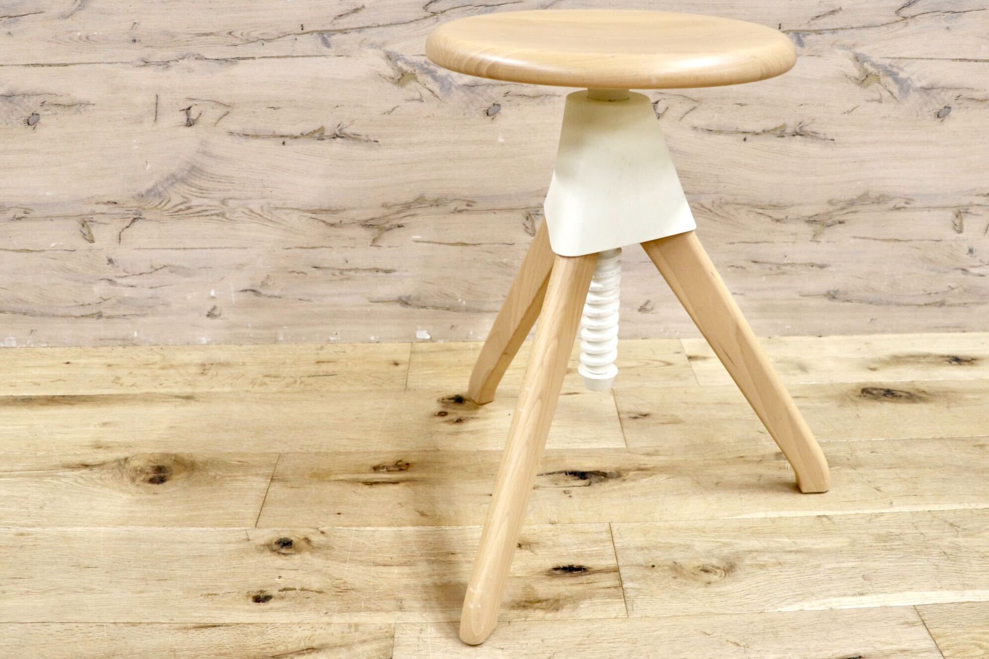 GMHK701○MAGIS / マジス スツール 椅子 ダイニングスツール 作業用スツール コンスタンティン・グルチッチ ビーチ材 イタリア定価約9.1万