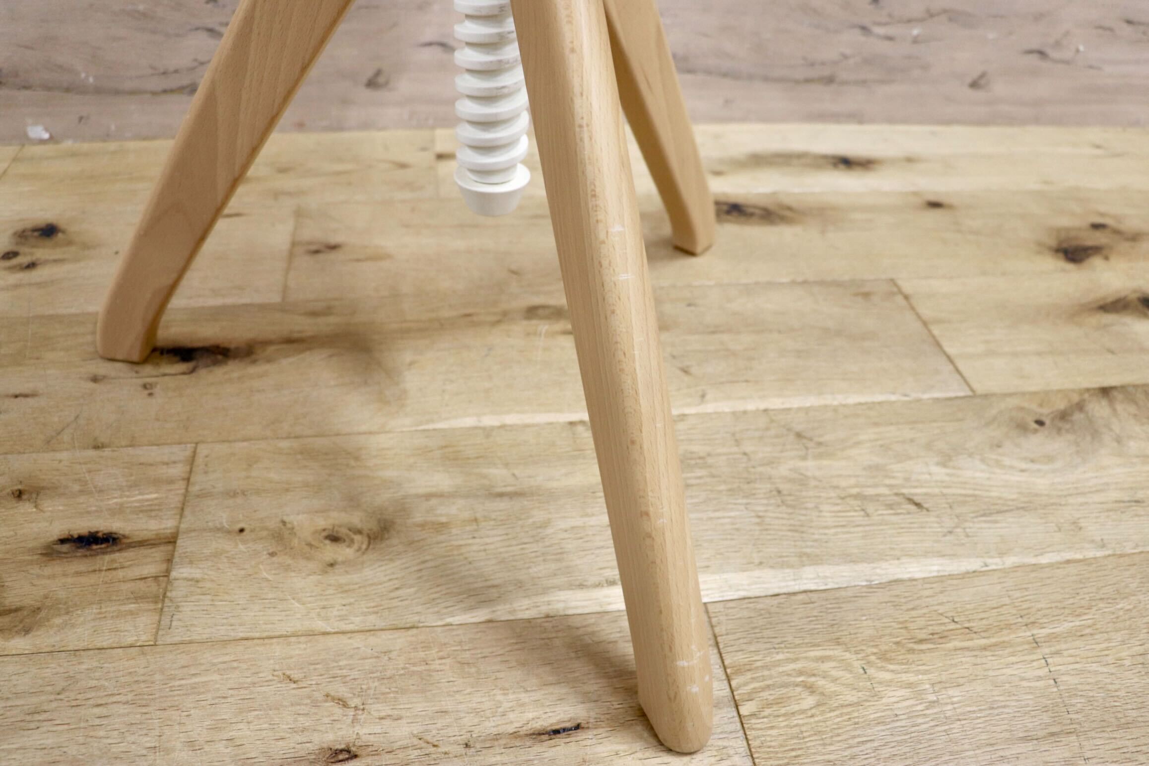 GMHK701○MAGIS / マジス スツール 椅子 ダイニングスツール 作業用スツール コンスタンティン・グルチッチ ビーチ材 イタリア定価約9.1万