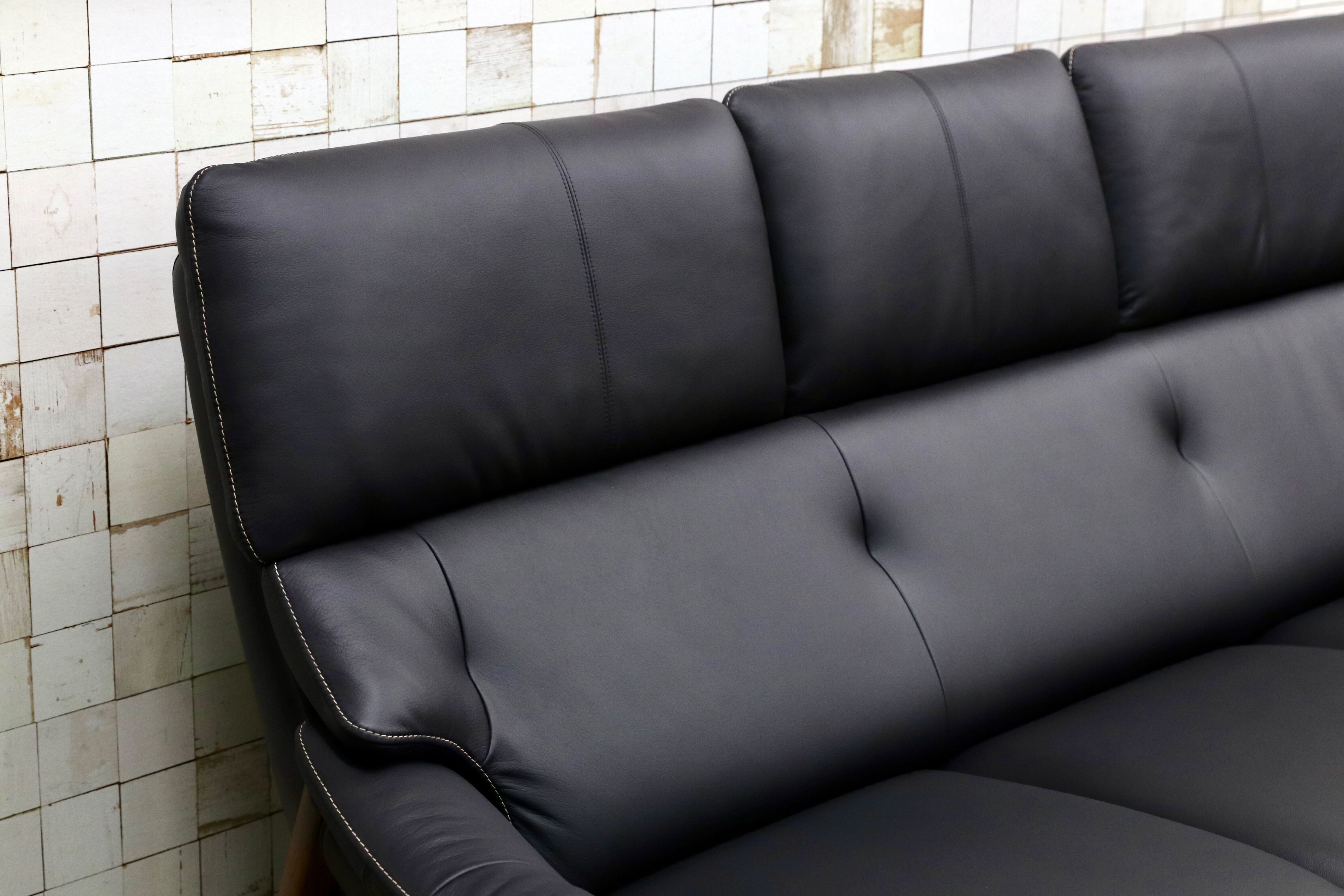 GMIS426C○karimoku / カリモク ZU62 3人掛けソファ トリプルソファ 本革 レザー ネイビー色 ウォールナットフレーム 長椅子 定価約44.7万