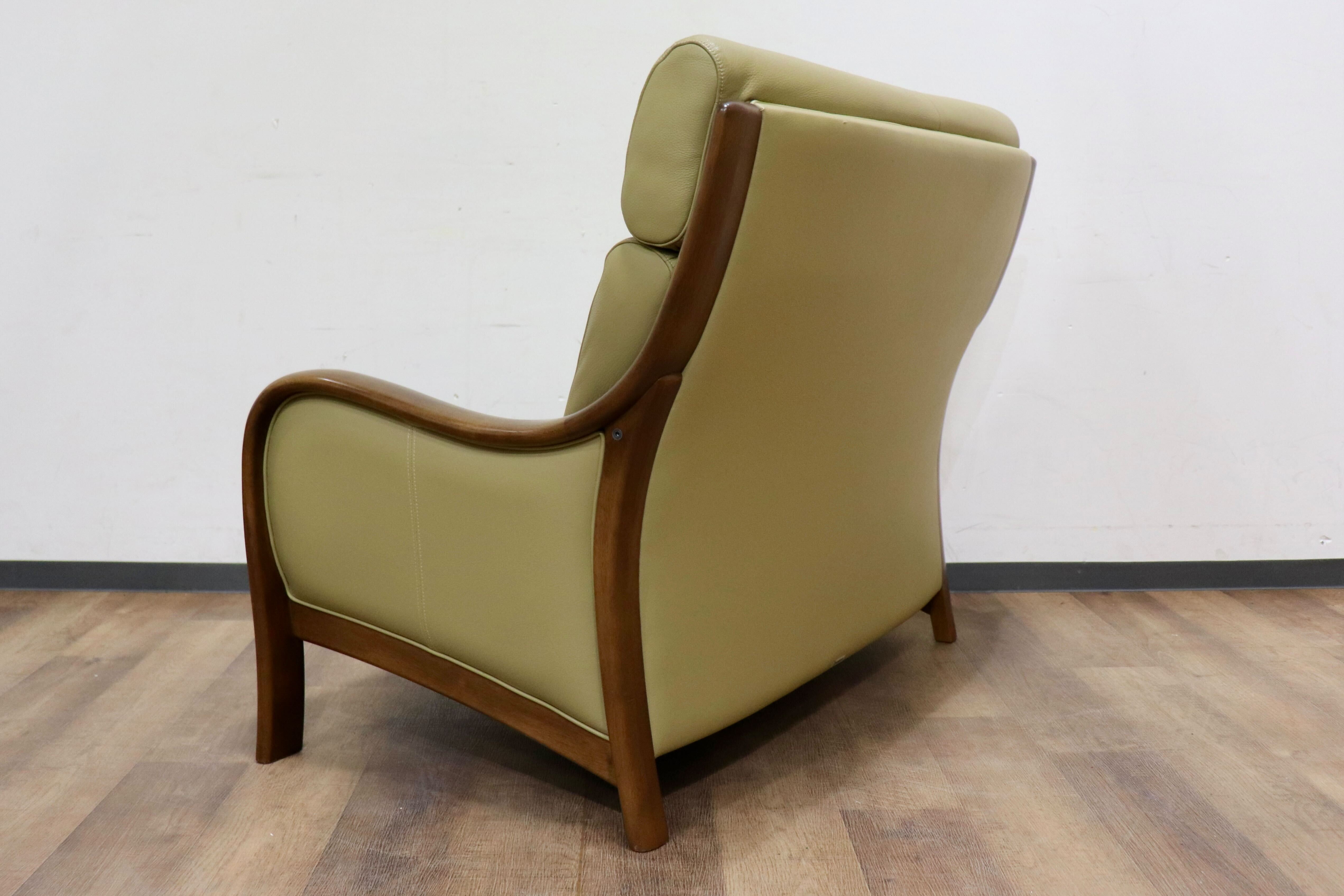 GMHK755B○karimoku / カリモク Direttore ディレトーレ 2人掛けソファ ラブソファ アームチェア 本革 オリーブ色 モダン 国産家具