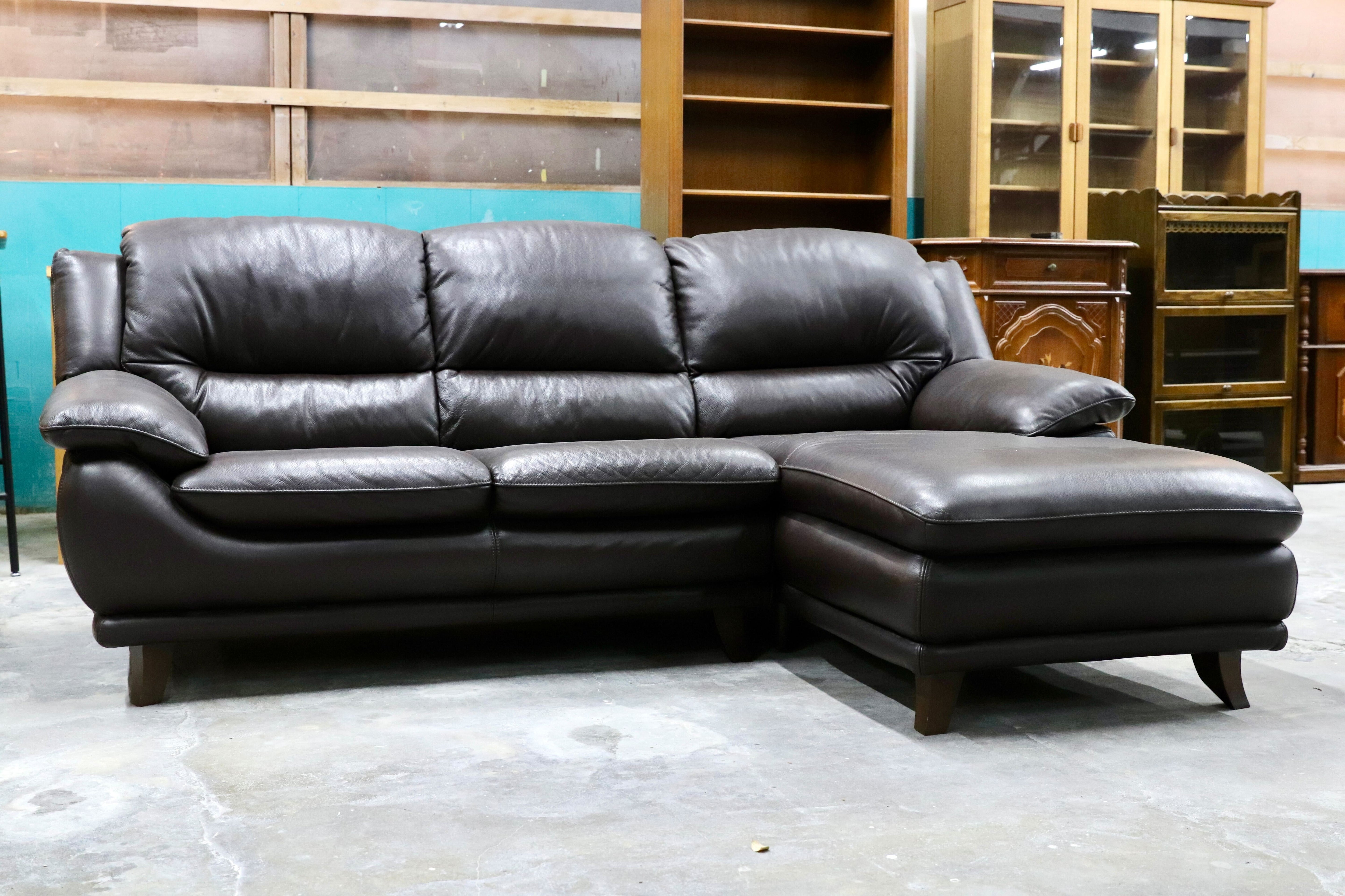 GMHS497○IDC大塚家具 オースチン カウチソファ ダークブラウン 3人掛けソファ トリプルソファ 総本革 モダン 約40万