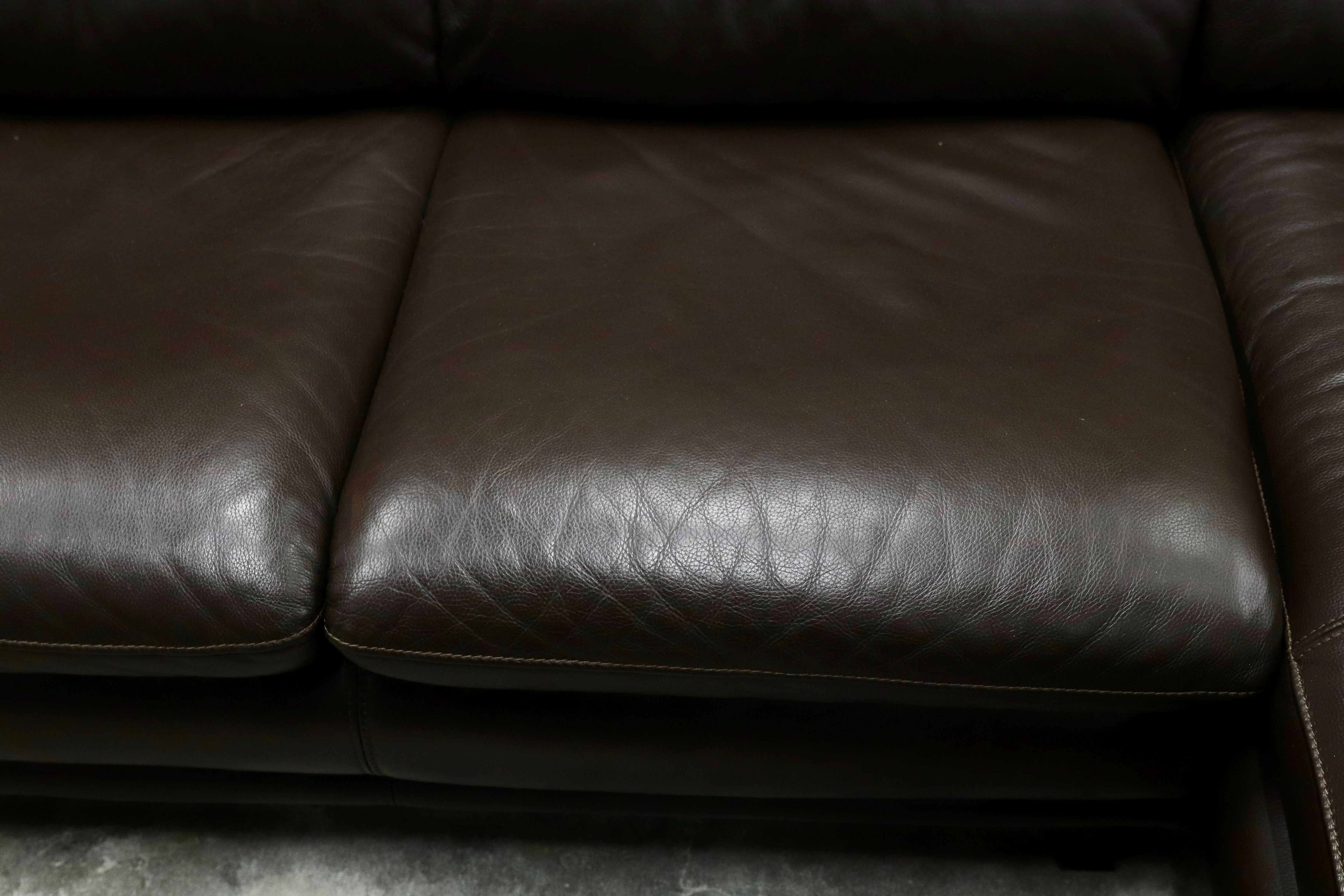 GMHS497○IDC大塚家具 オースチン カウチソファ ダークブラウン 3人掛けソファ トリプルソファ 総本革 モダン 約40万