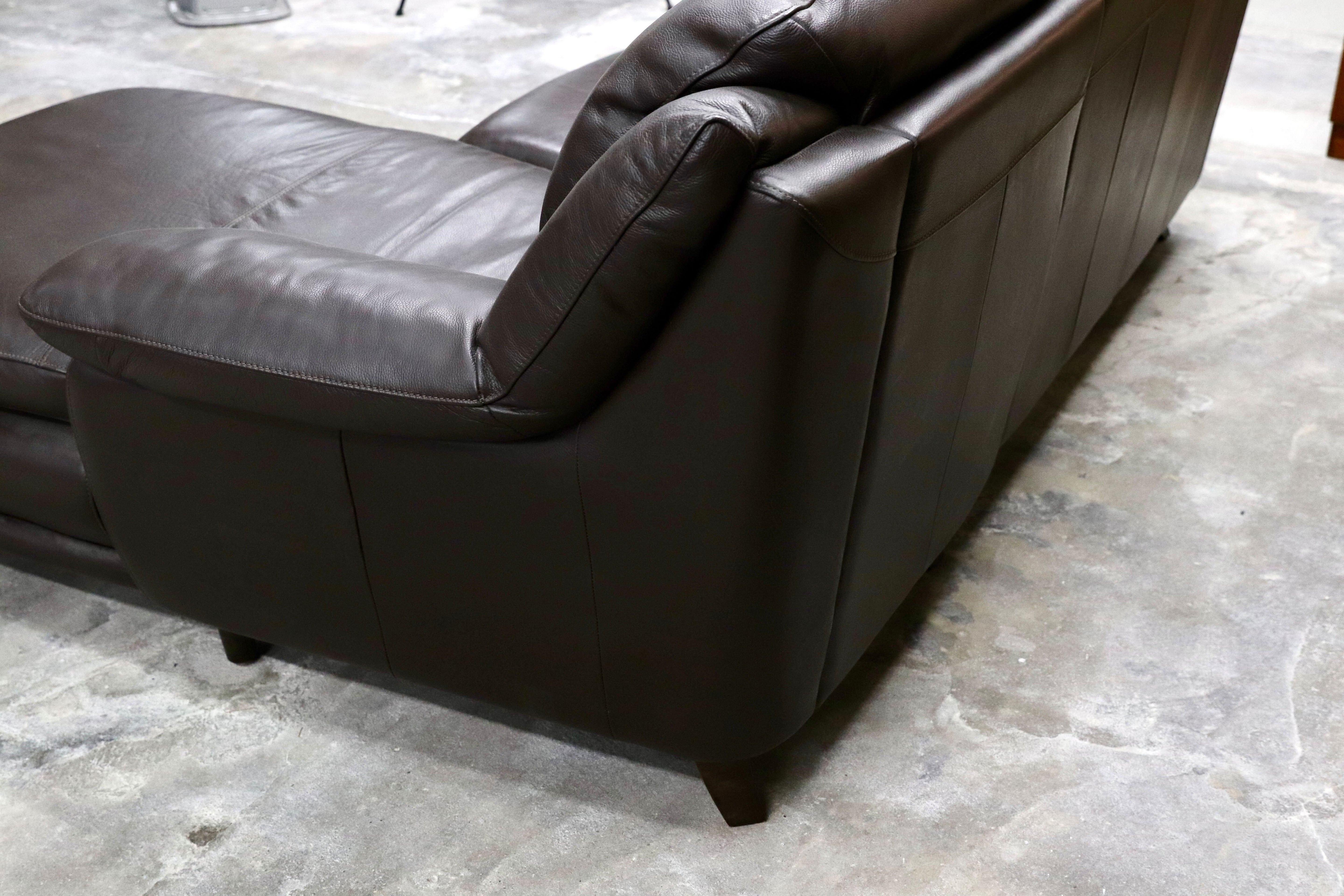 GMHS497○IDC大塚家具 オースチン カウチソファ ダークブラウン 3人掛けソファ トリプルソファ 総本革 モダン 約40万