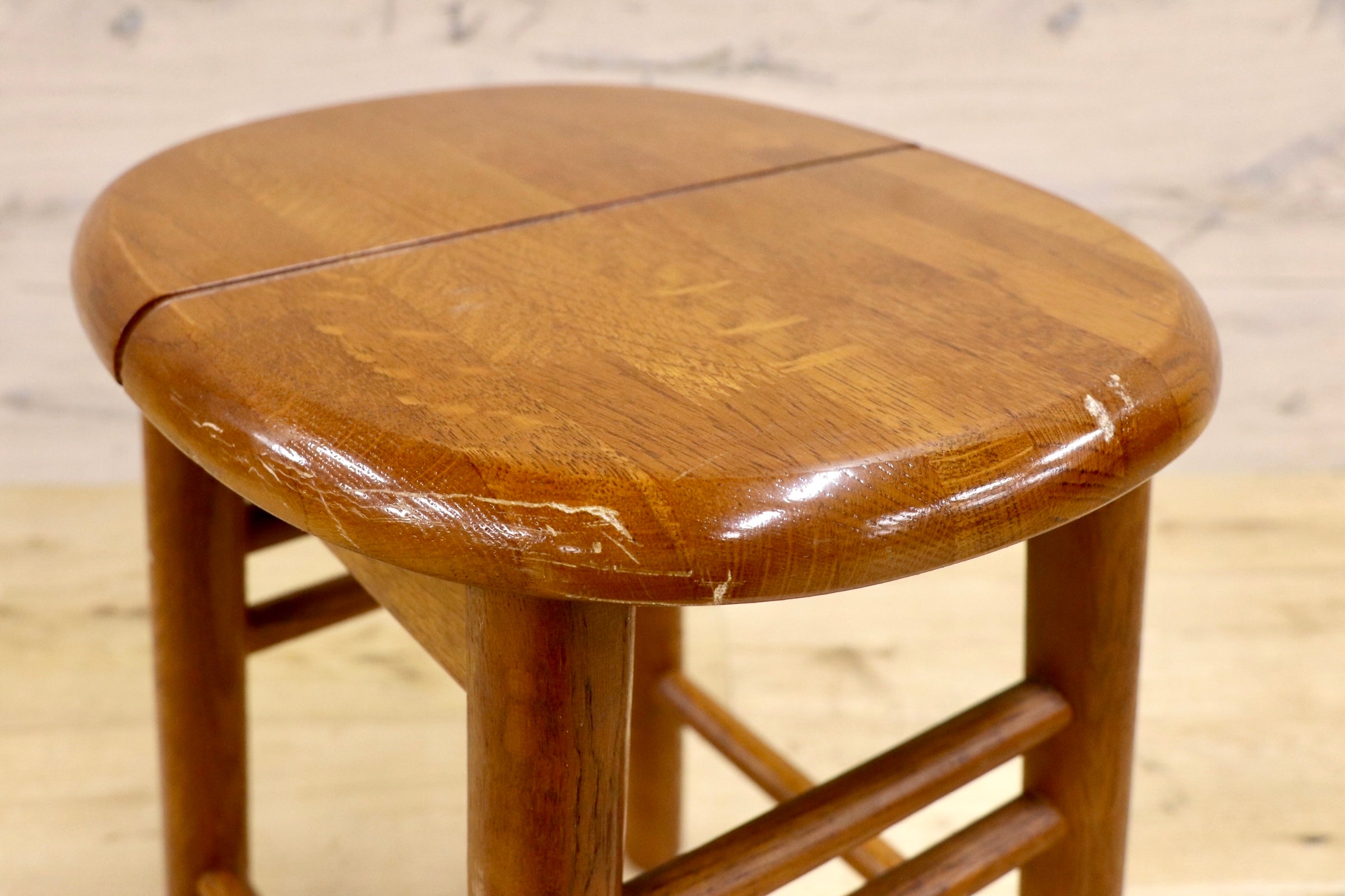 GMJH235C○karimoku / カリモク スツール 椅子 ヴィンテージ 飾り台 花台 レトロ ヴィンテージ 木製 国産家具