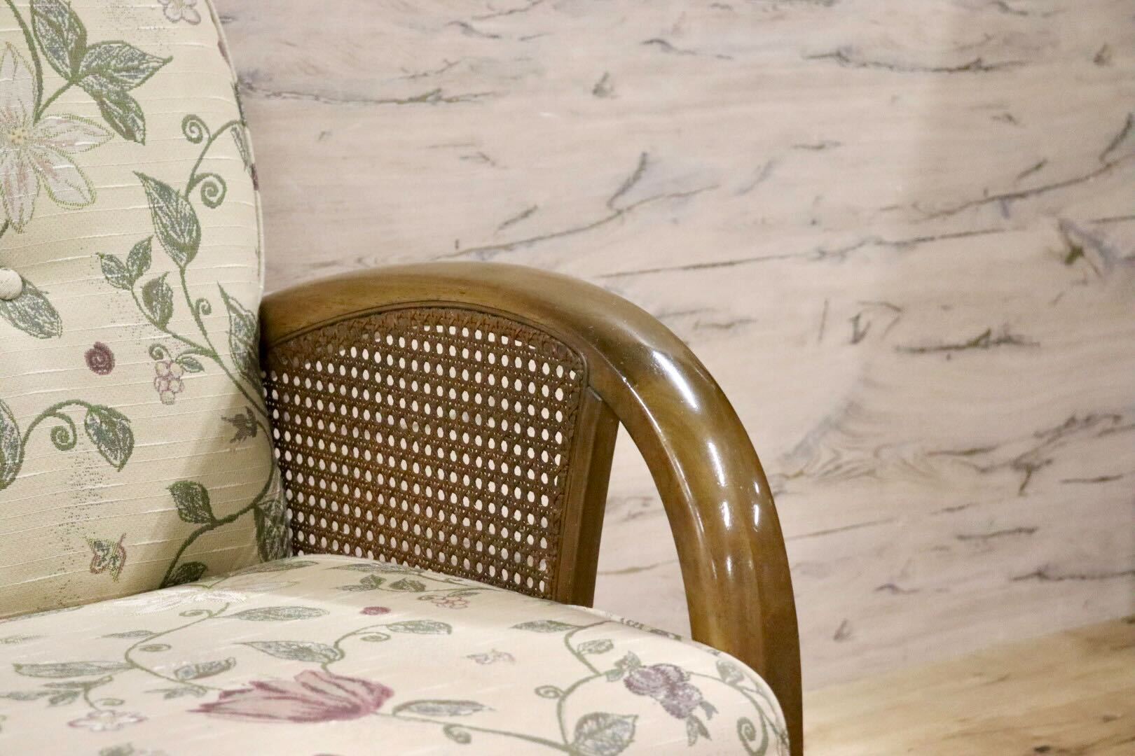 GMGS48○karimoku / カリモク WT17 アームチェア シングルソファ ラウンジチェア ファブリック 花柄 クラシック 国産家具 定価約5.4万