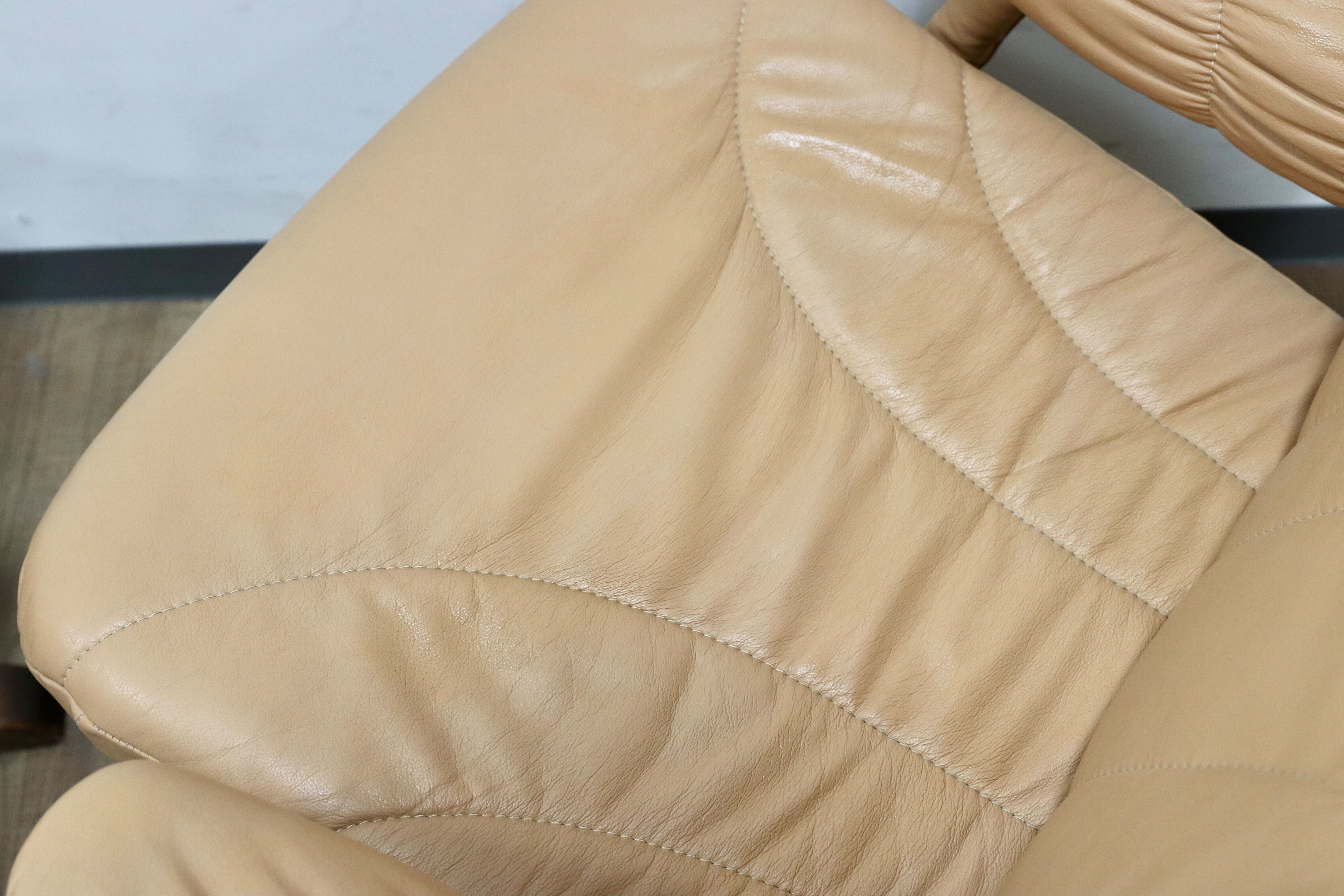 GMGS171○Hjellegjerde / イエリアーダ リクライニングチェア パーソナルチェア 回転椅子 オットマン レザー ノルウェー 北欧家具