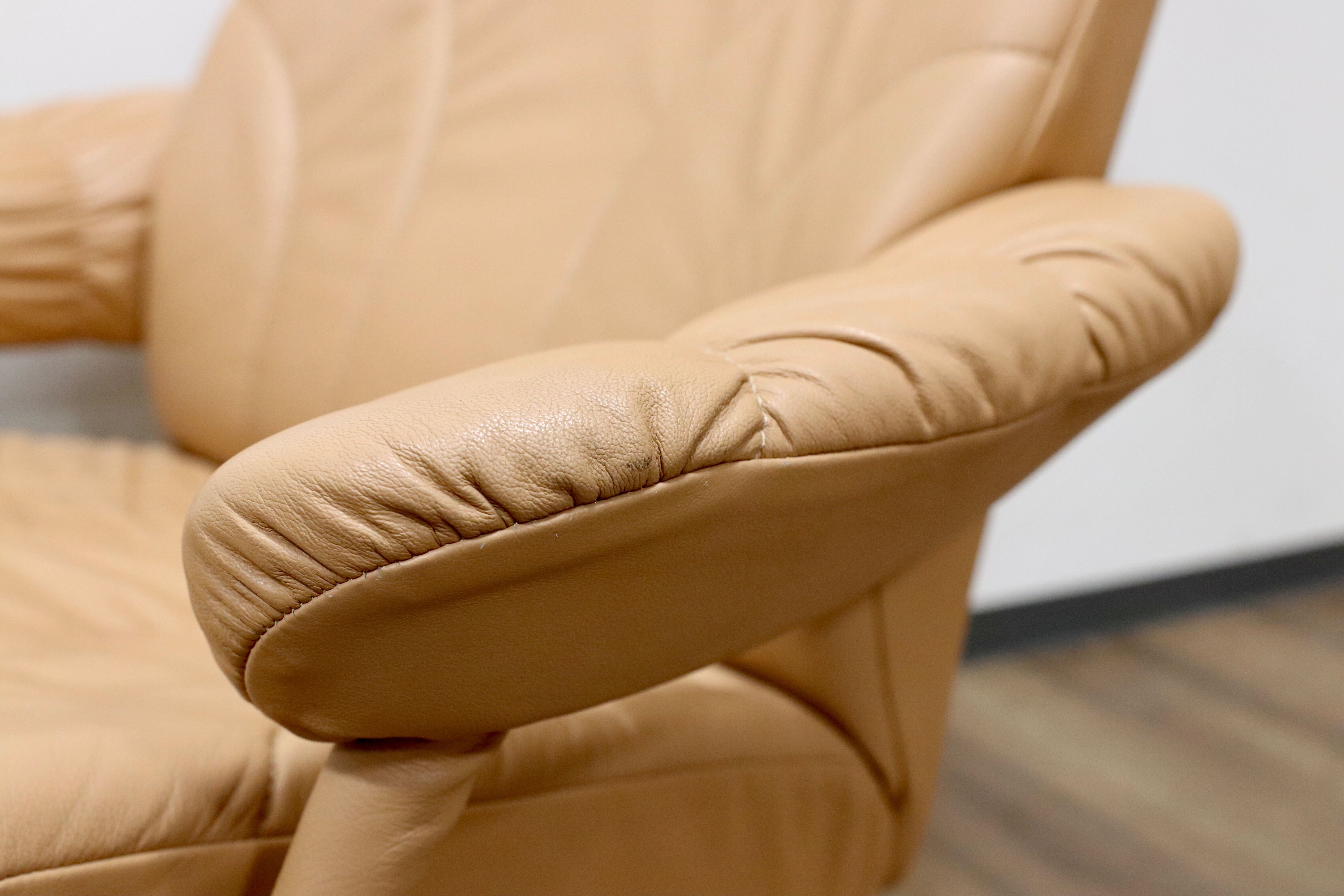 GMGS171○Hjellegjerde / イエリアーダ リクライニングチェア パーソナルチェア 回転椅子 オットマン レザー ノルウェー 北欧家具