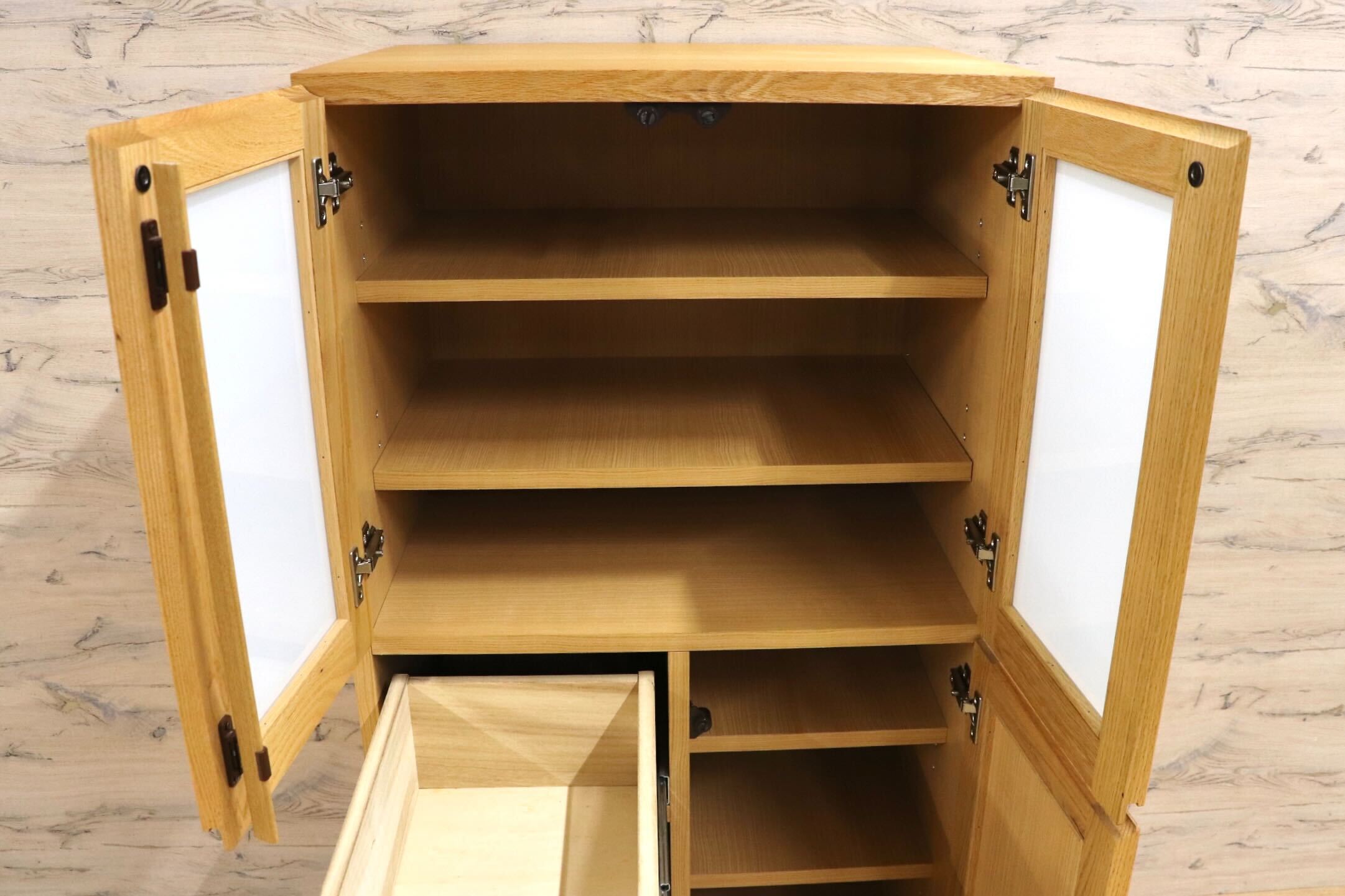 GMJK13○北欧スタイル カップボード レッドオーク 食器棚 キッチンボード ダイニングボード ミストガラス 天然木 木製 ナチュラル モダン