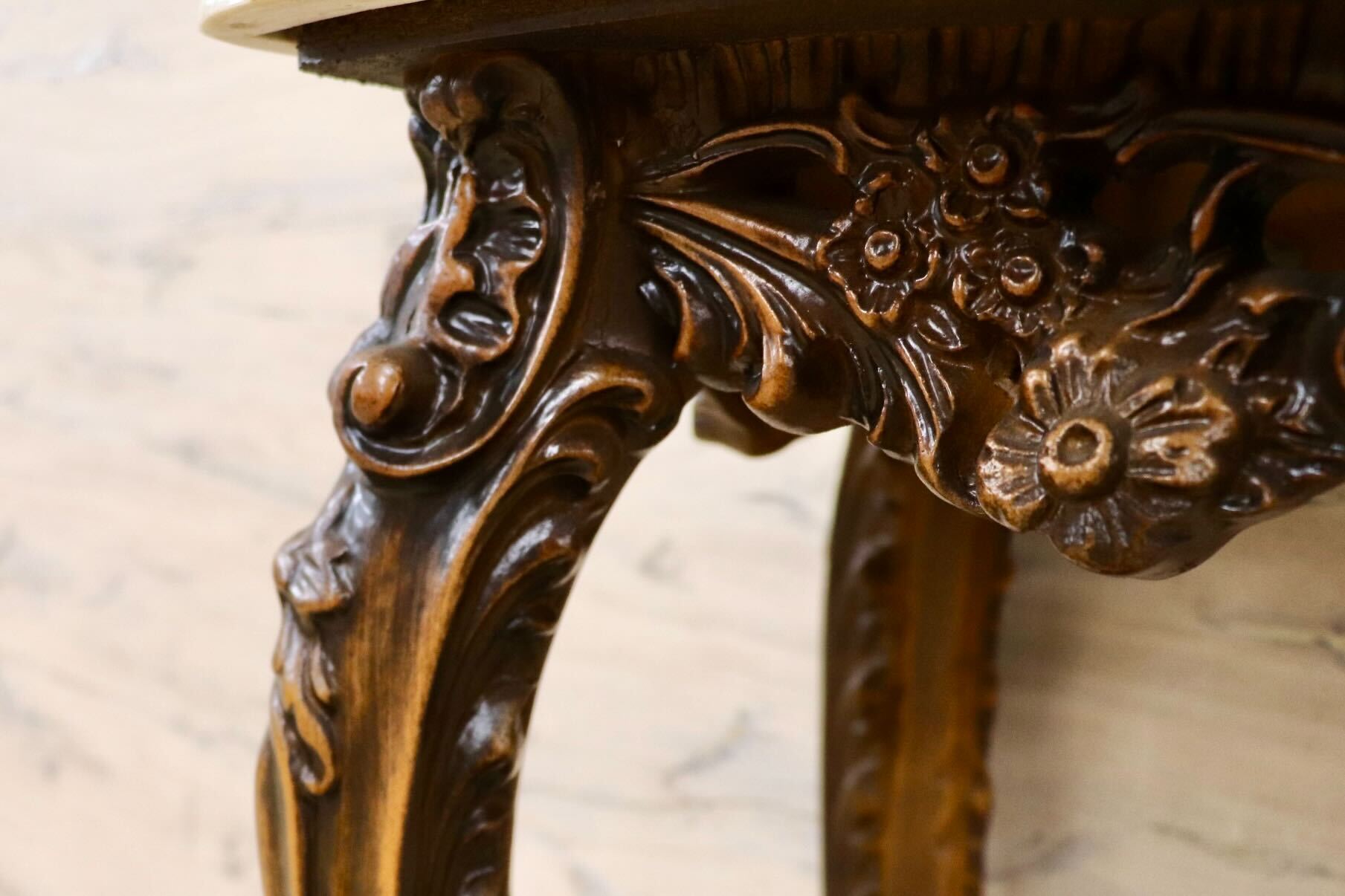 GMHK747○大理石風 木製 サイドテーブル 花台 飾り台 フラワースタンド ヨーロピアン 猫脚 西洋 クラシック アンティーク調