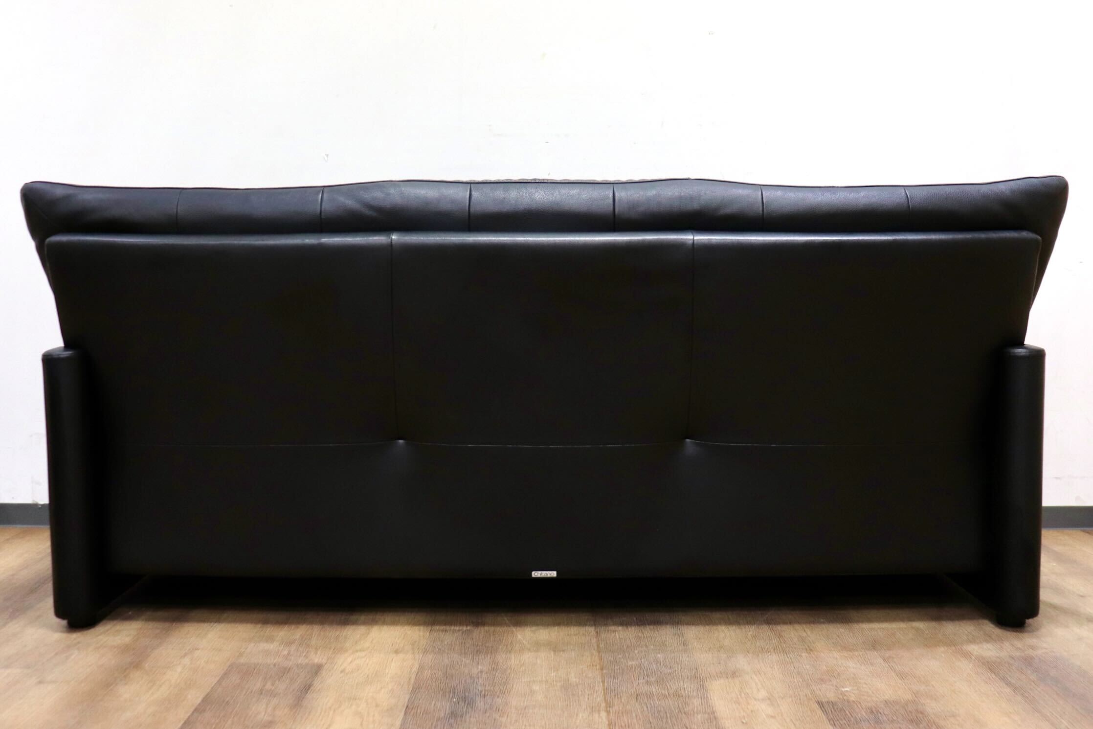 GMHH372○Chitano / チターノ Z1810 karimoku カリモク 3人掛けソファ トリプルソファ 長椅子 本革 ブラック モダン 国産家具