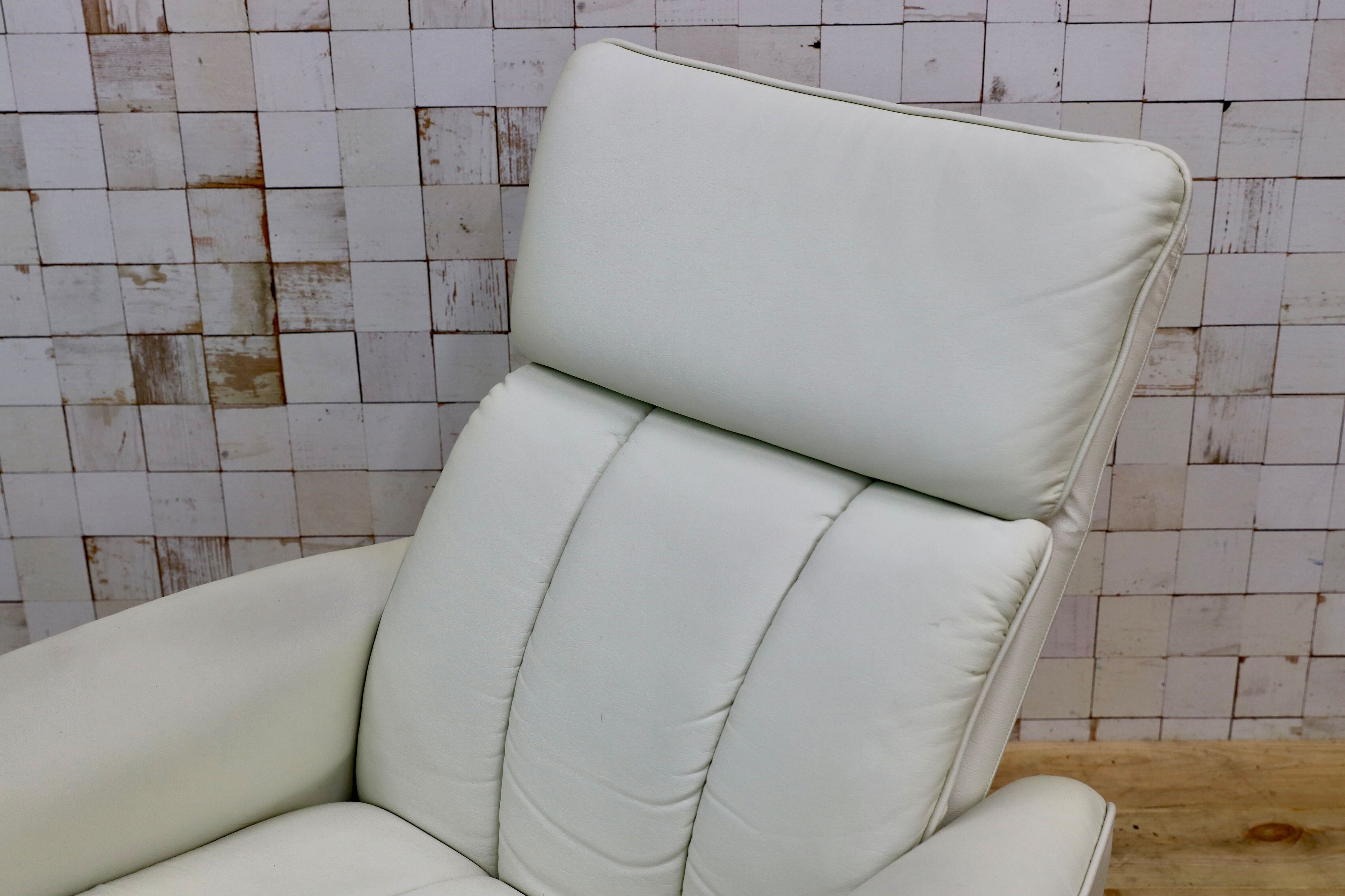 GMIH155○冨士ファニチア / FUJI FURNITURE 1人掛けソファ シングルソファ パーソナルチェア ホワイト 合皮 モダン 国産家具