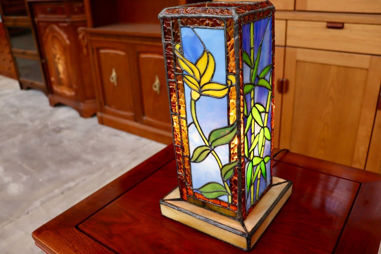 GMHS564B○ステンドグラス ステンドランプ アンティーク 花柄 照明 インテリア レトロ ※発送不可