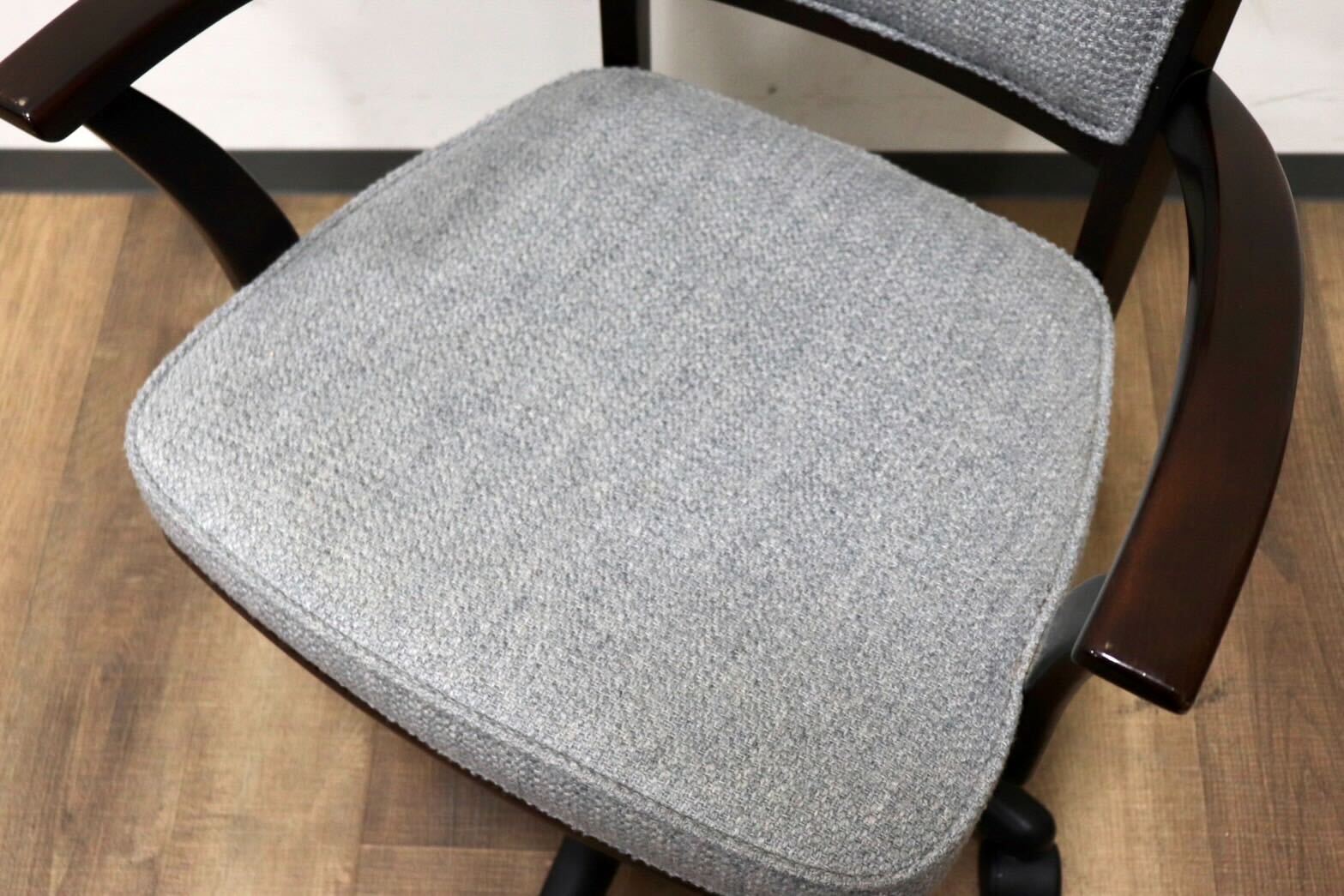 GMGK554B○冨士ファニチア / FUJI FANITURE デスクチェア 書斎椅子 ワークチェア 椅子 オフィス ファブリック モダン 国産家具