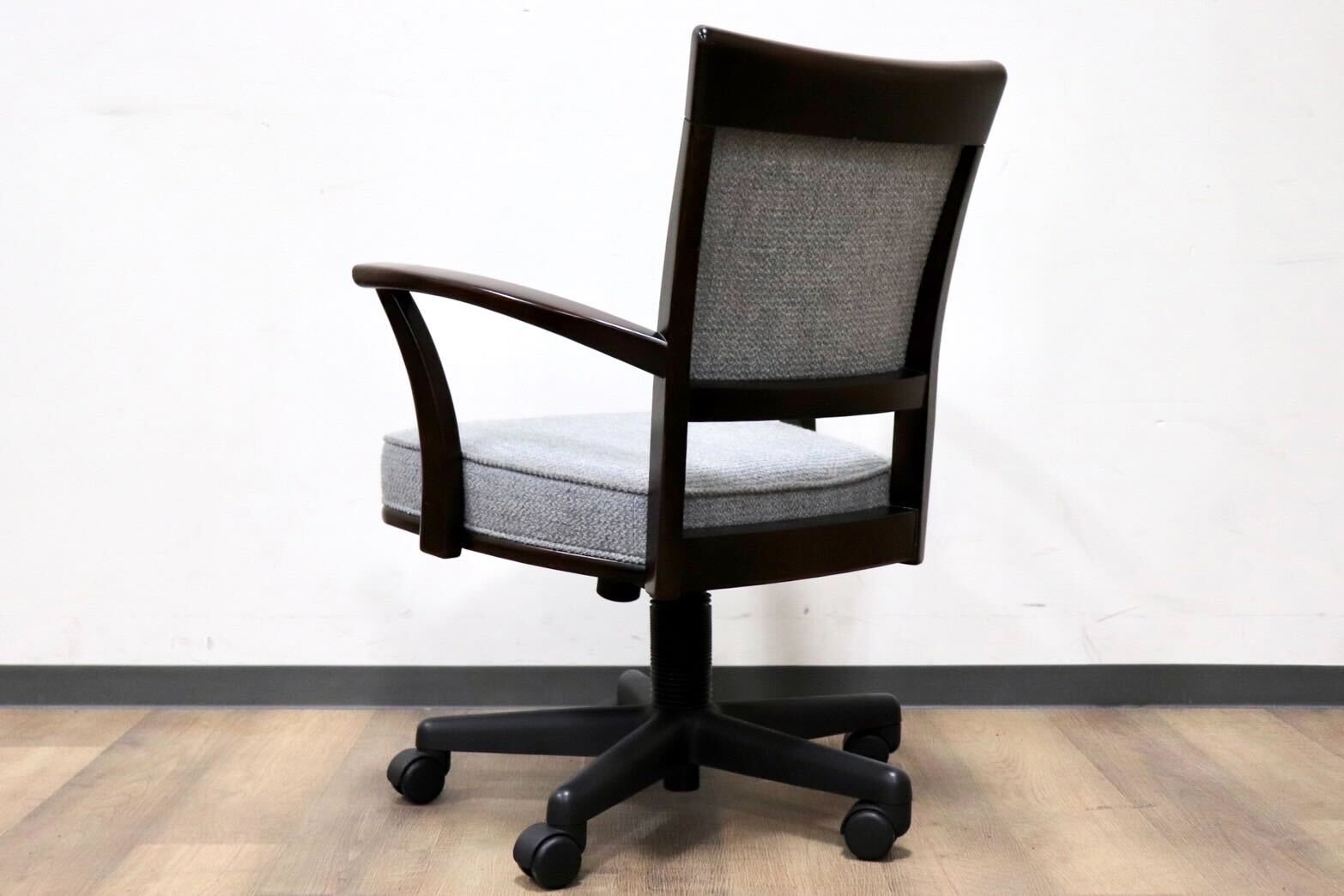 GMGK554B○冨士ファニチア / FUJI FANITURE デスクチェア 書斎椅子 ワークチェア 椅子 オフィス ファブリック モダン 国産家具