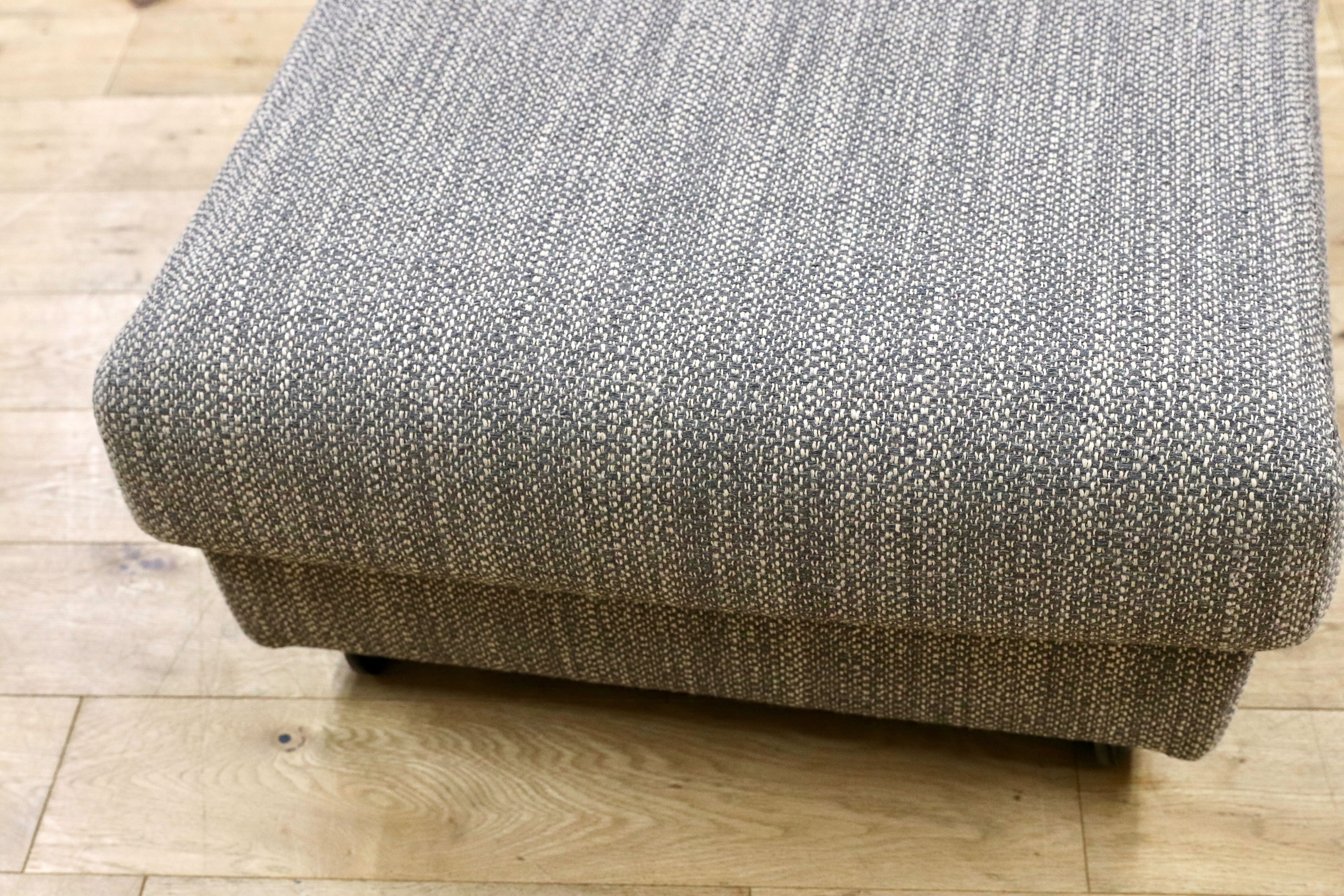 GMIH392C○arflex / アルフレックス A・SOFA 10 オットマン フットスツール ファブリック イタリアモダン 廃盤 定価約12万 展示品