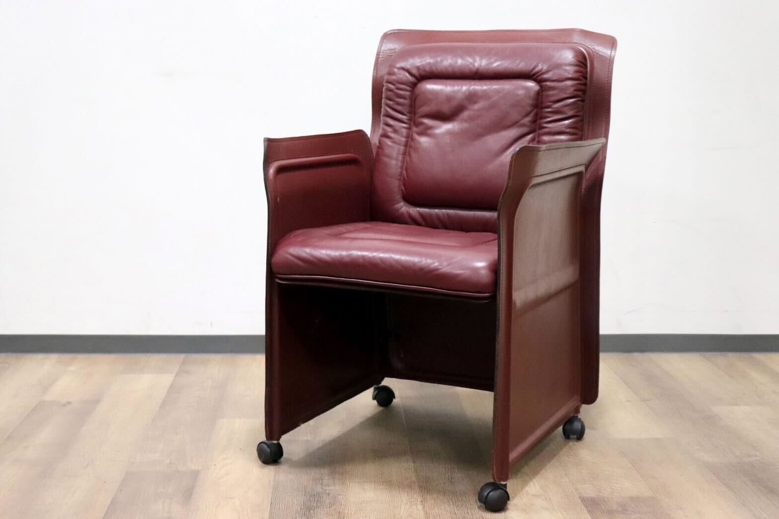 GMGK540B○i4Mariani / クアトロマリアーニ メトーラ イタリア製 ラウンジチェア エグゼクティブチェア 総革 約33万 検)カッシーナ B&B